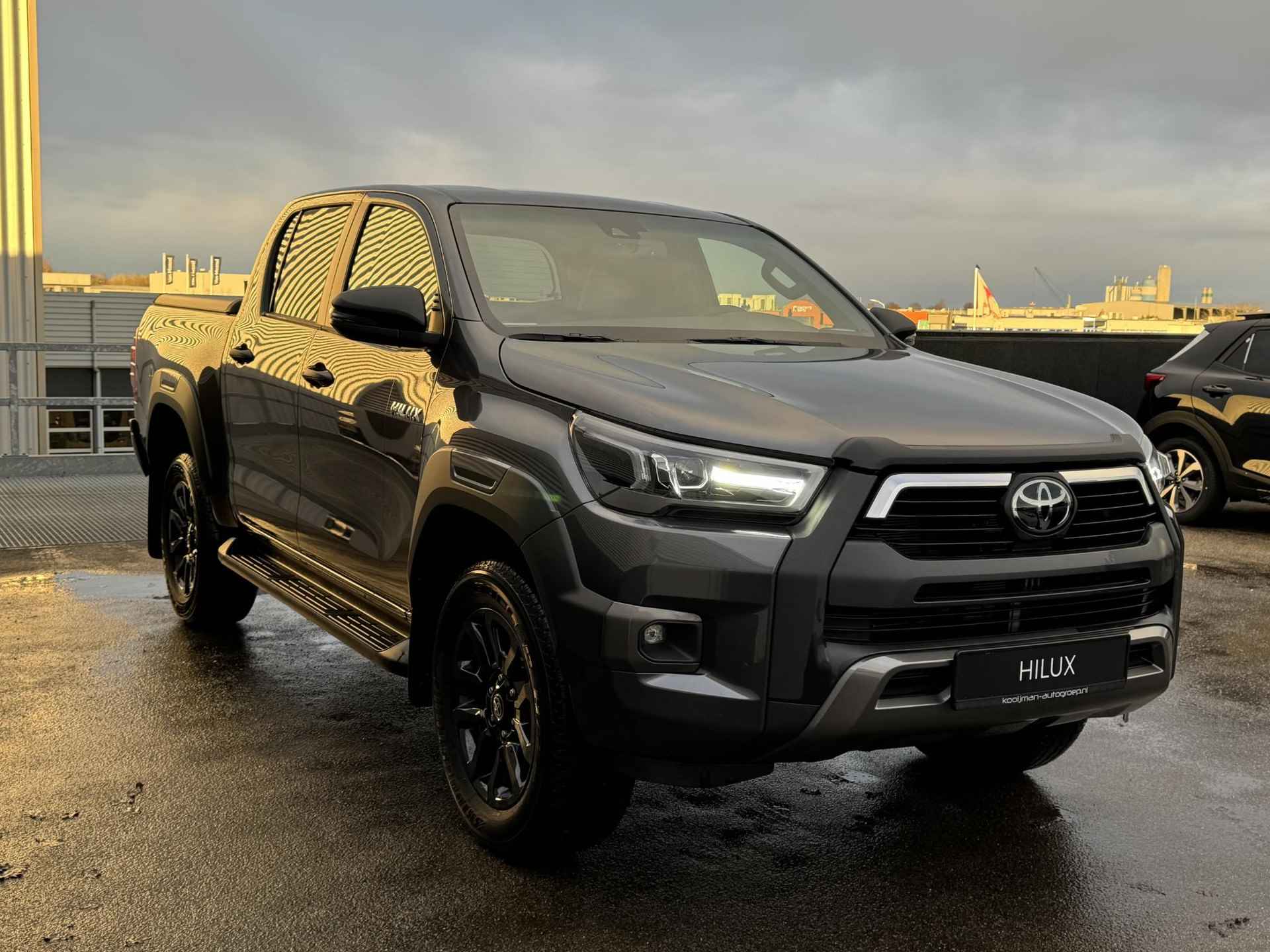 Toyota HiLux 2.8 D-4D Double Cab Invincible Grijs kenteken! Nieuw en direct rijden! INCL. Tonneau Cover - 6/21