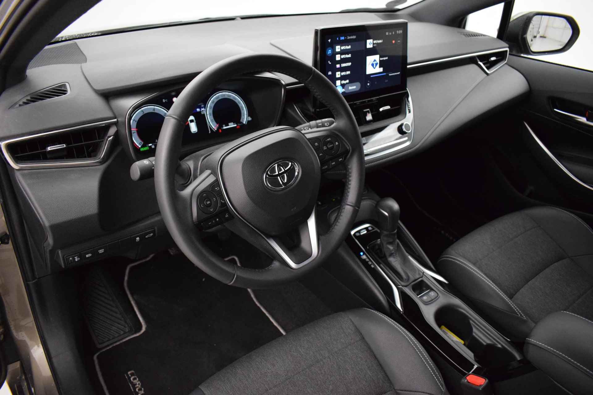 Toyota Corolla Touring Sports 1.8 Hybrid First Edition - 10/39