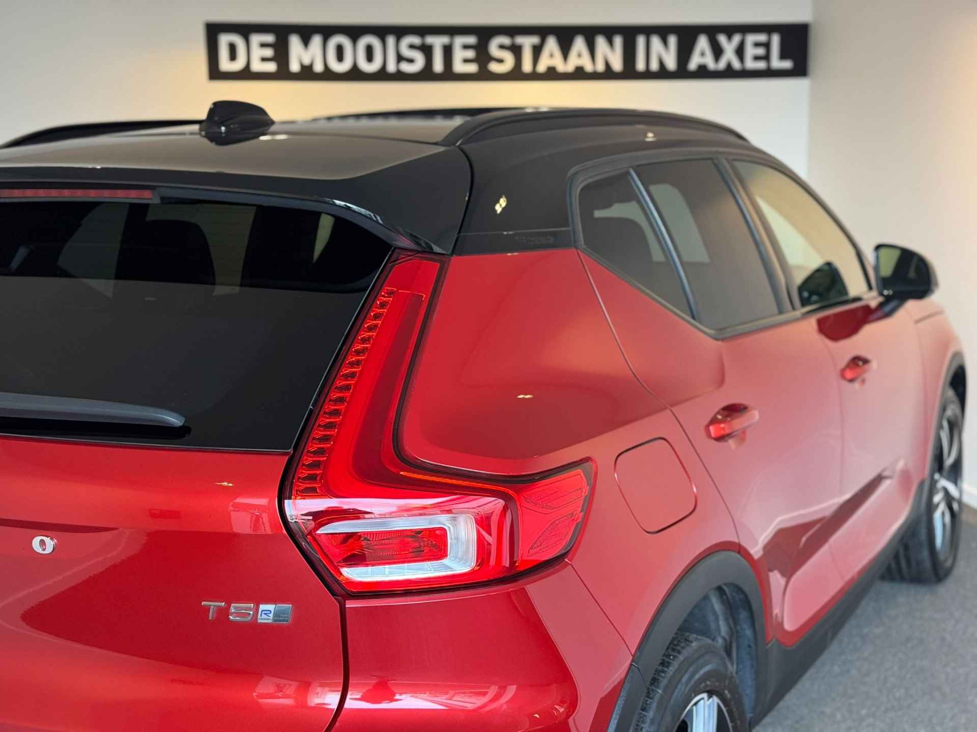 Volvo XC40 1.5 T5 Twin Engine R-Design - 10/43