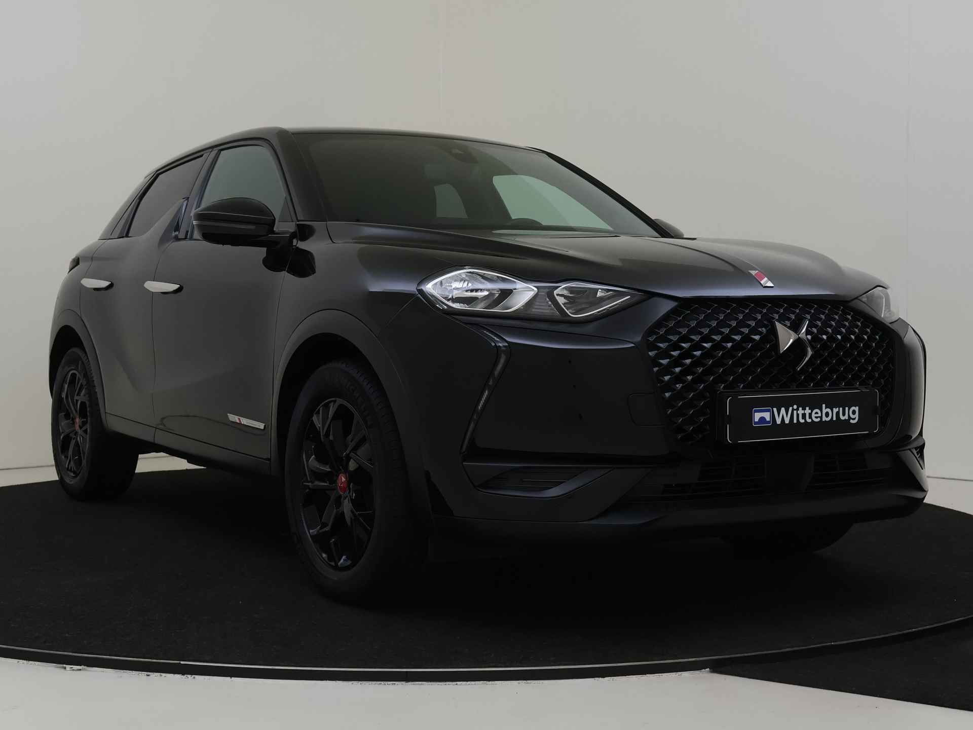 DS DS 3 Crossback 1.2 PureTech Performance Line | Navigatie | Parkeerhulp achter | Cruise control | - 4/35