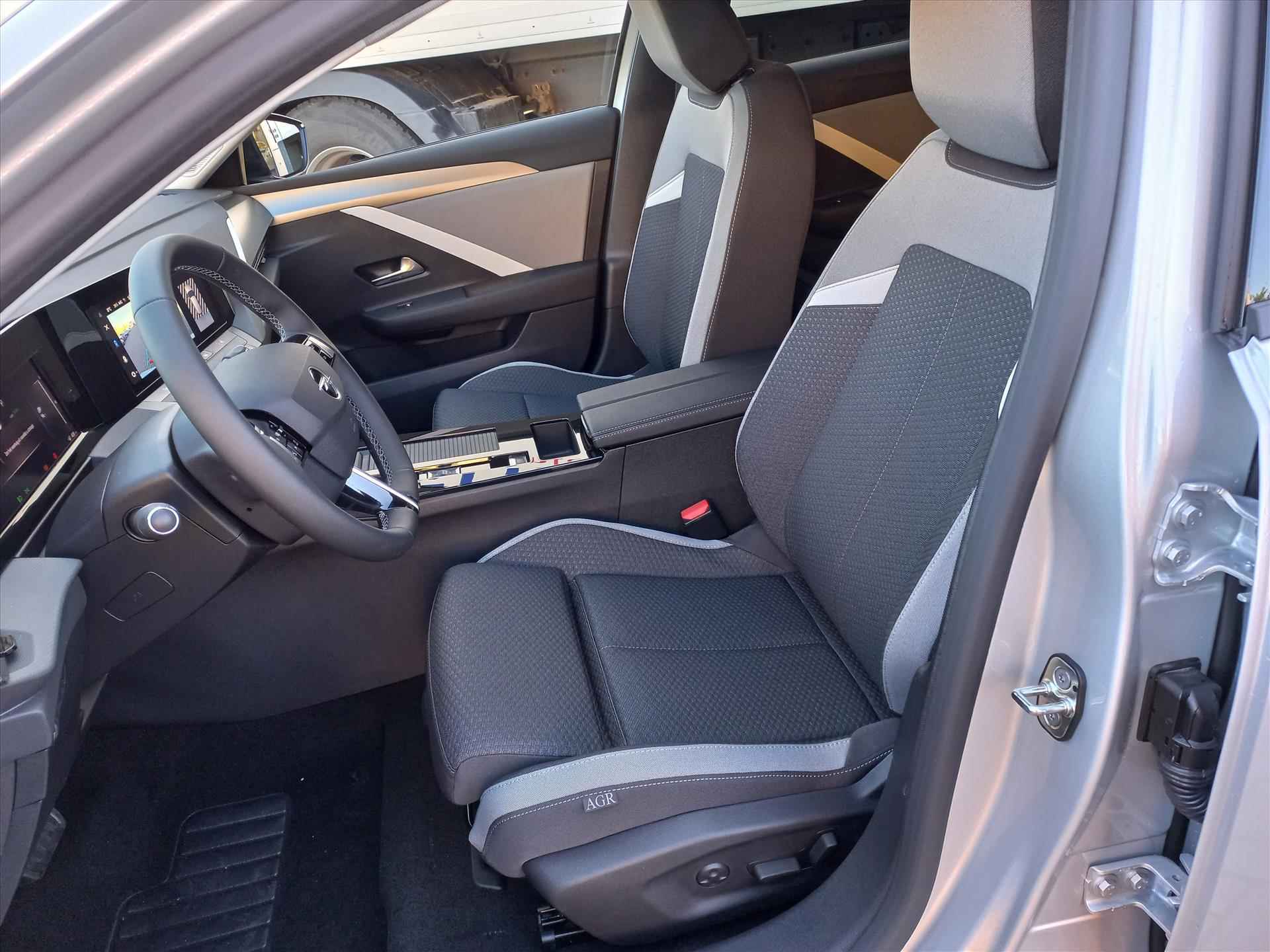 Opel Astra Sports Tourer 54kw 156pk AUTOMAAT | Climate Control | 18" Lm velgen | Comfort pakket | Camera | AGR bestuurdersstoel - 10/45