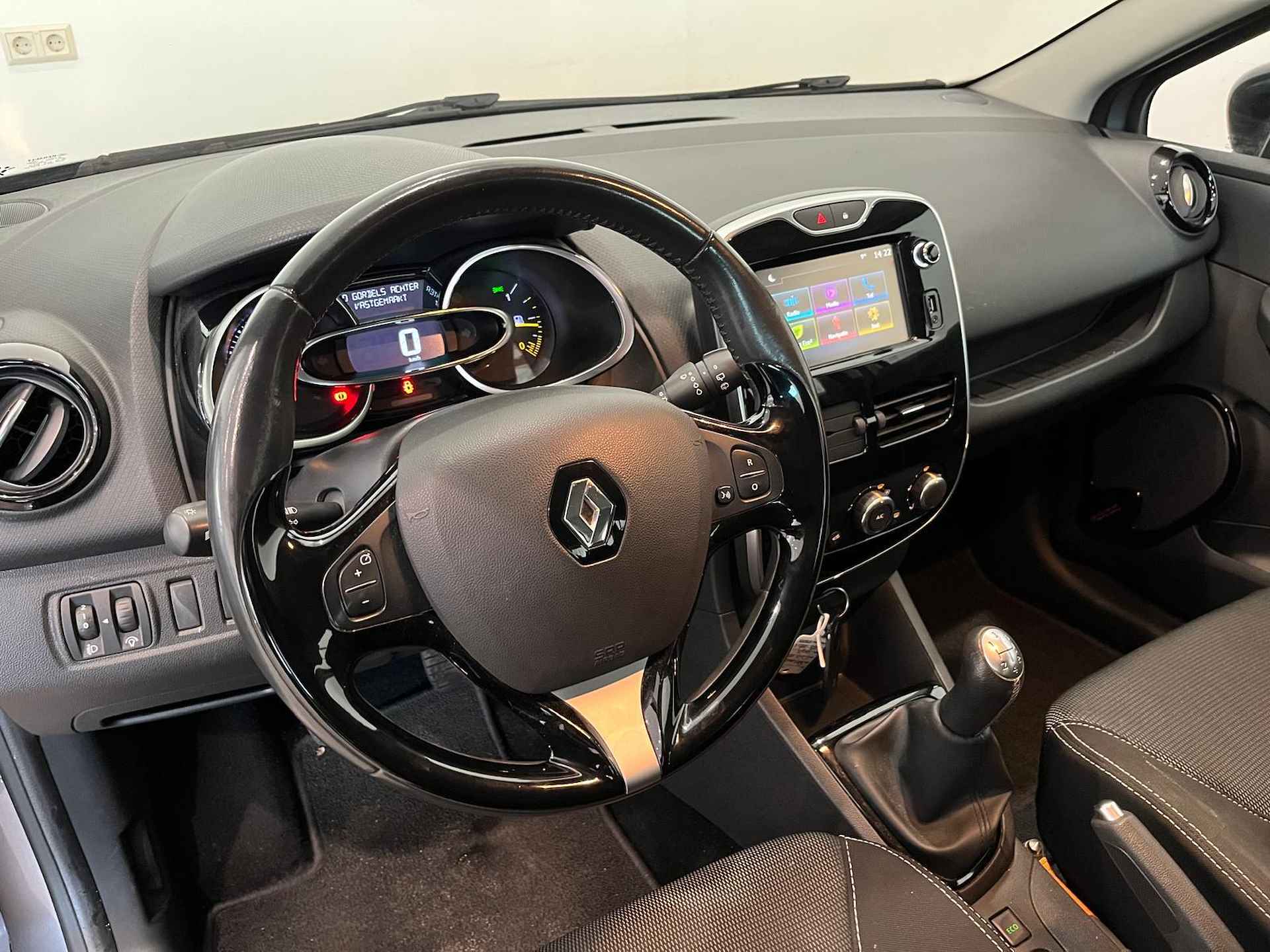 Renault Clio Estate 0.9 TCe 90 Expression | Trekhaak | Navi | Airco | Cruise | LM velgen 16" | Dealer onderhouden! - 9/34