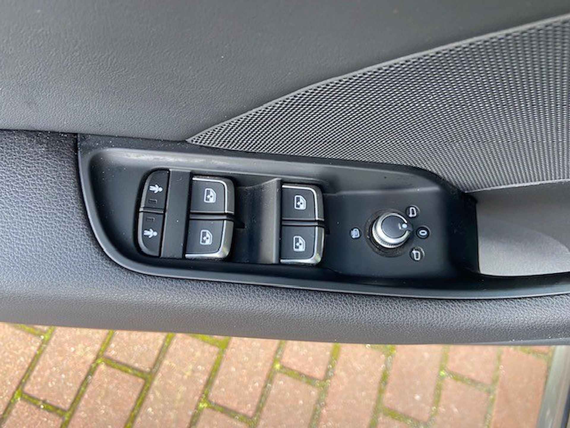 Audi A3 Sportback 30 TFSI Advance Sport Metallic/ Digitale Cockpit/ S. Line int.+ ext/  Navi/ Clima/ Led/ 17 lmv/ PDC A - 15/23