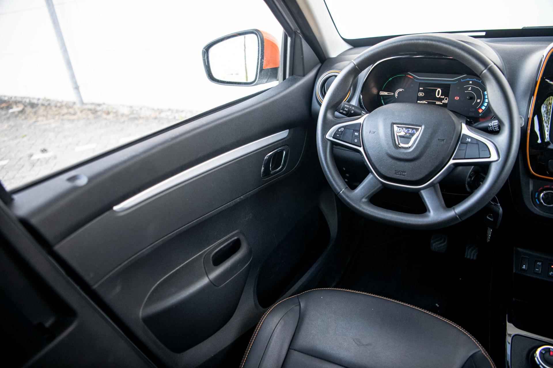 Dacia Spring Comfort Plus (Orange Pack) | Airco | Achteruitrijcamera | Navigatie | Elektrisch Bedienbare Ramen | - 15/41