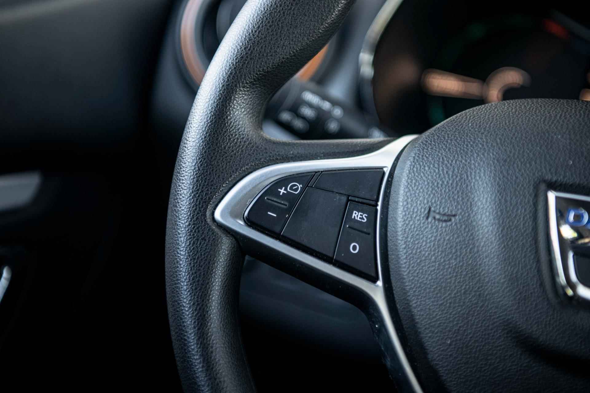 Dacia Spring Comfort Plus (Orange Pack) | Airco | Achteruitrijcamera | Navigatie | Elektrisch Bedienbare Ramen | - 16/41
