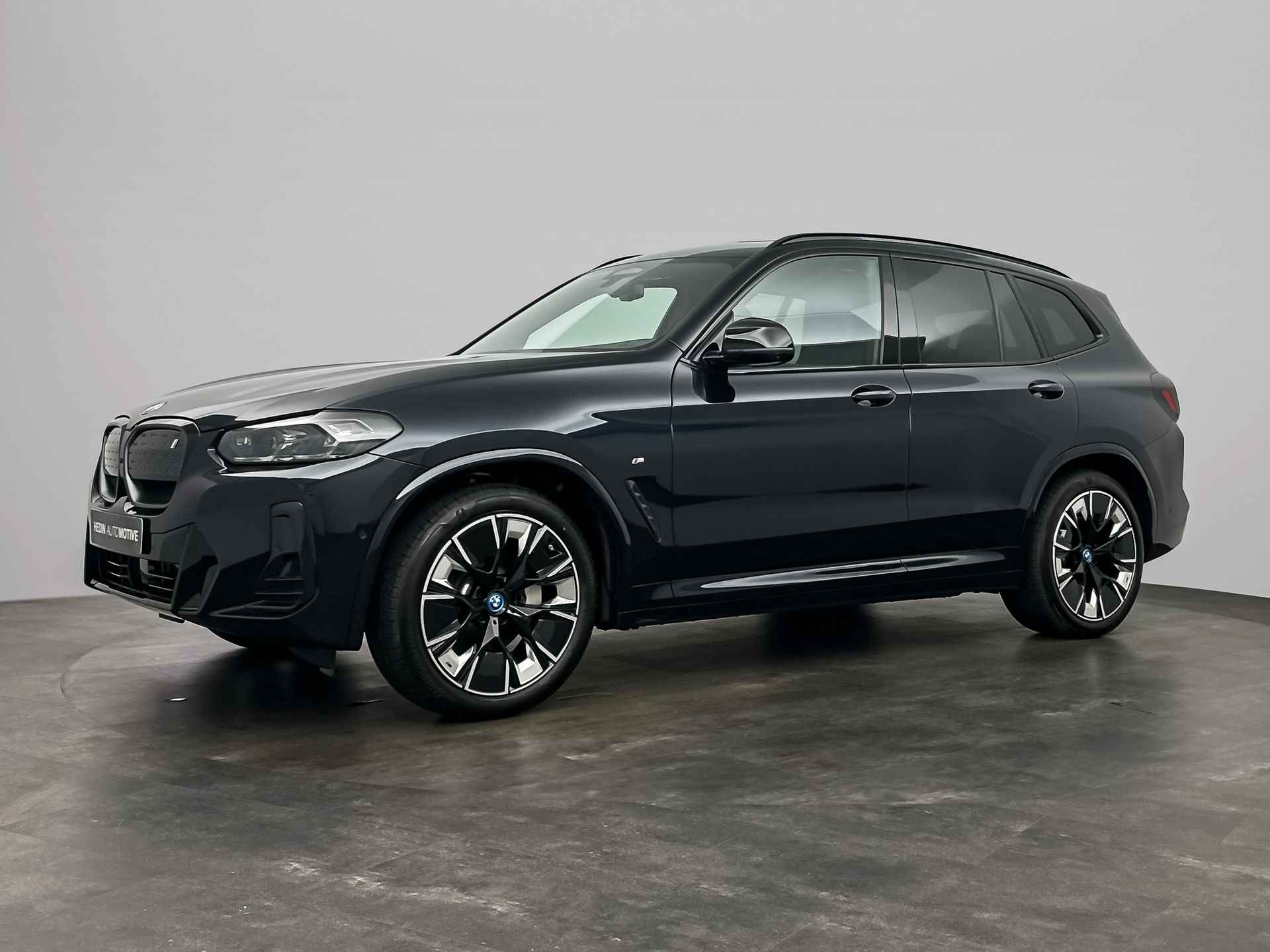 BMW iX3 High Executive Edition 80 kWh Panoramadak | Trekhaak | Harman Kardon | Driving assistant Professional | - 1/29