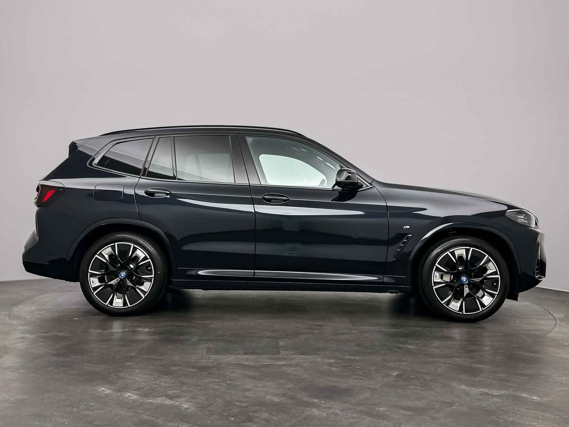 BMW iX3 High Executive Edition 80 kWh Panoramadak | Trekhaak | Harman Kardon | Driving assistant Professional | - 7/29