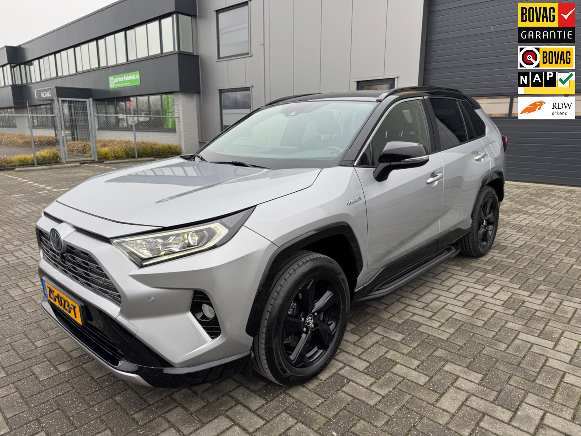 Toyota RAV4 2.5 Hybrid Bi-Tone