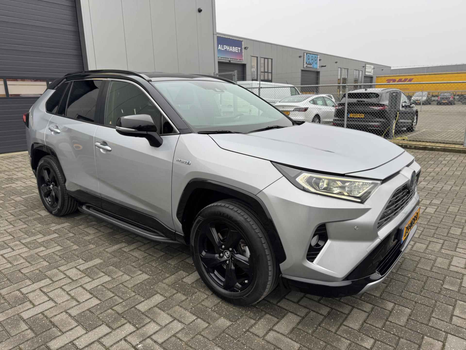 Toyota RAV4 2.5 Hybrid Bi-Tone - 4/36