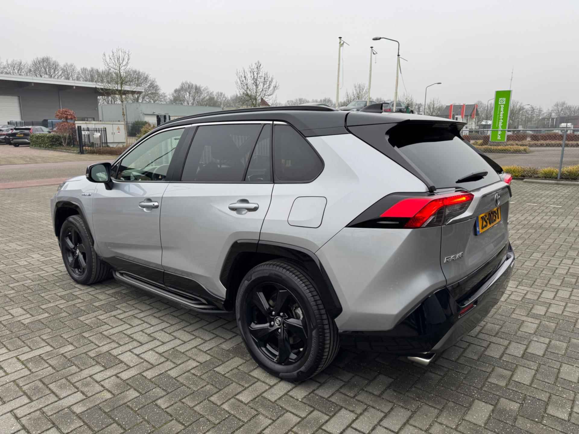 Toyota RAV4 2.5 Hybrid Bi-Tone - 8/36