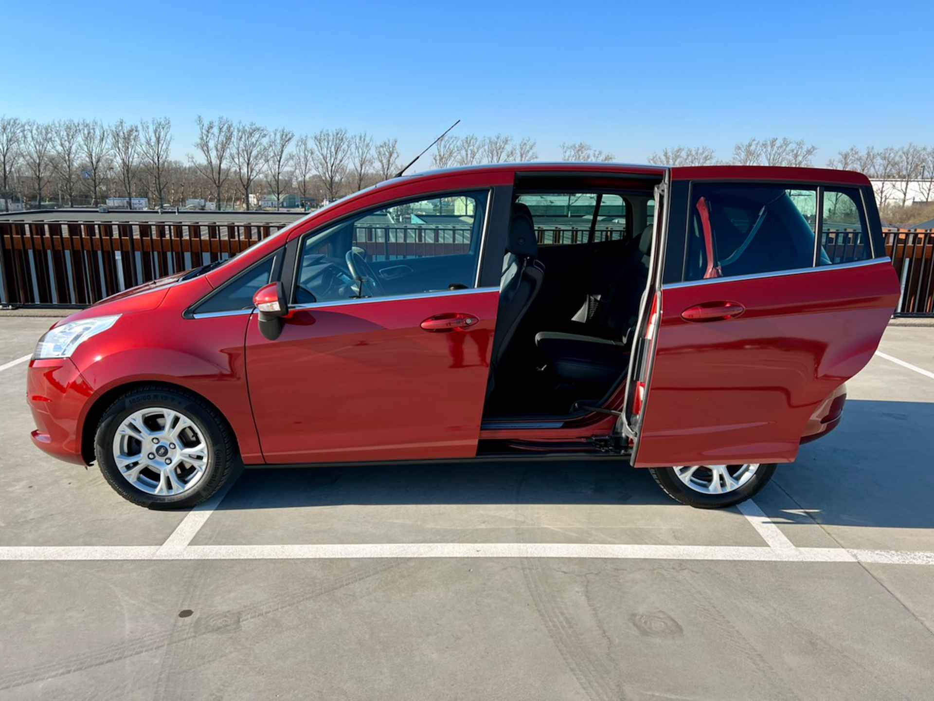 Ford B-MAX 1.6 TI-VCT Titanium | Xenon | Leer | Pano-dak | Navi | Automaat | Trekhaak | | Bleu-tooth | IsoFix | Camera | % Bovag Occasion Partner % - 8/40