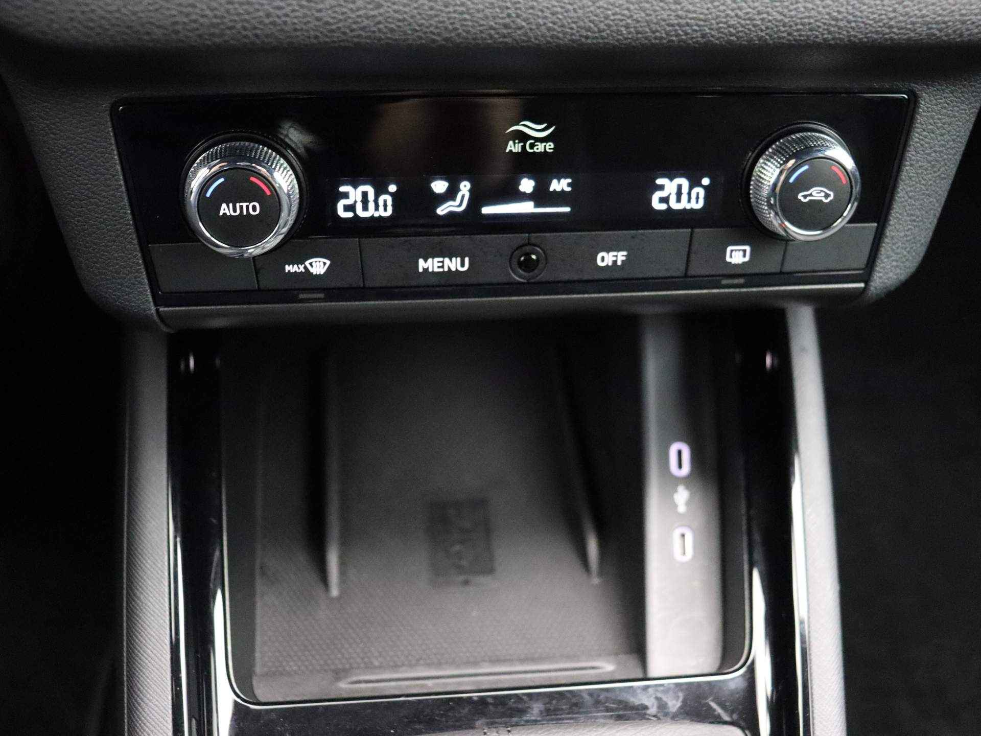 Škoda Kamiq Sport Business 1.0 TSI 110pk DSG Automaat Cruise control, Airco, DAB, Radio, Keyless start, Parkeersensor achter, LED verlichting, 18 inch velgen, App connect - 27/35