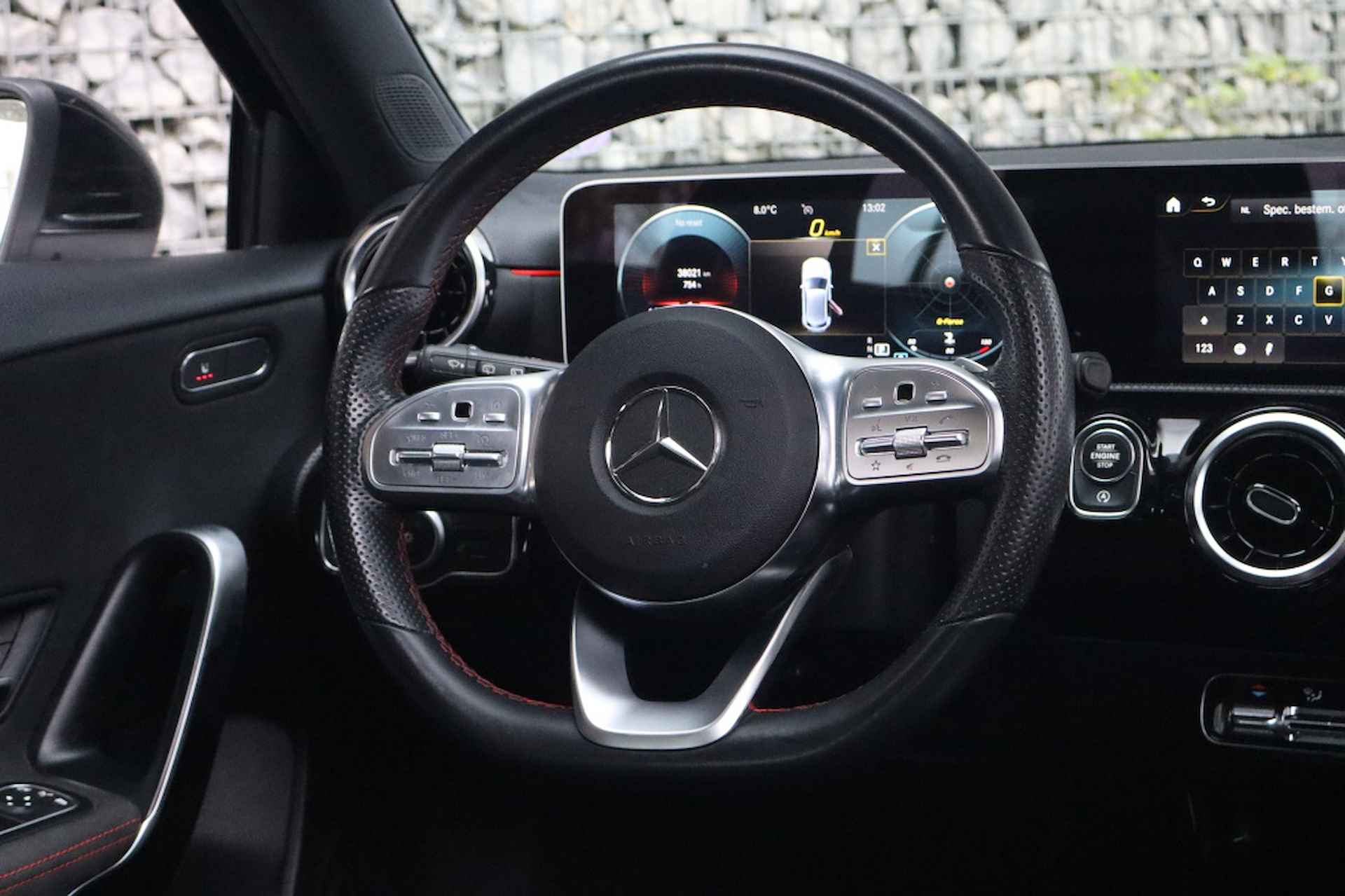 Mercedes-benz A-klasse 180 AMG | Geen import | Schuifdak | Wide Screen - 12/17