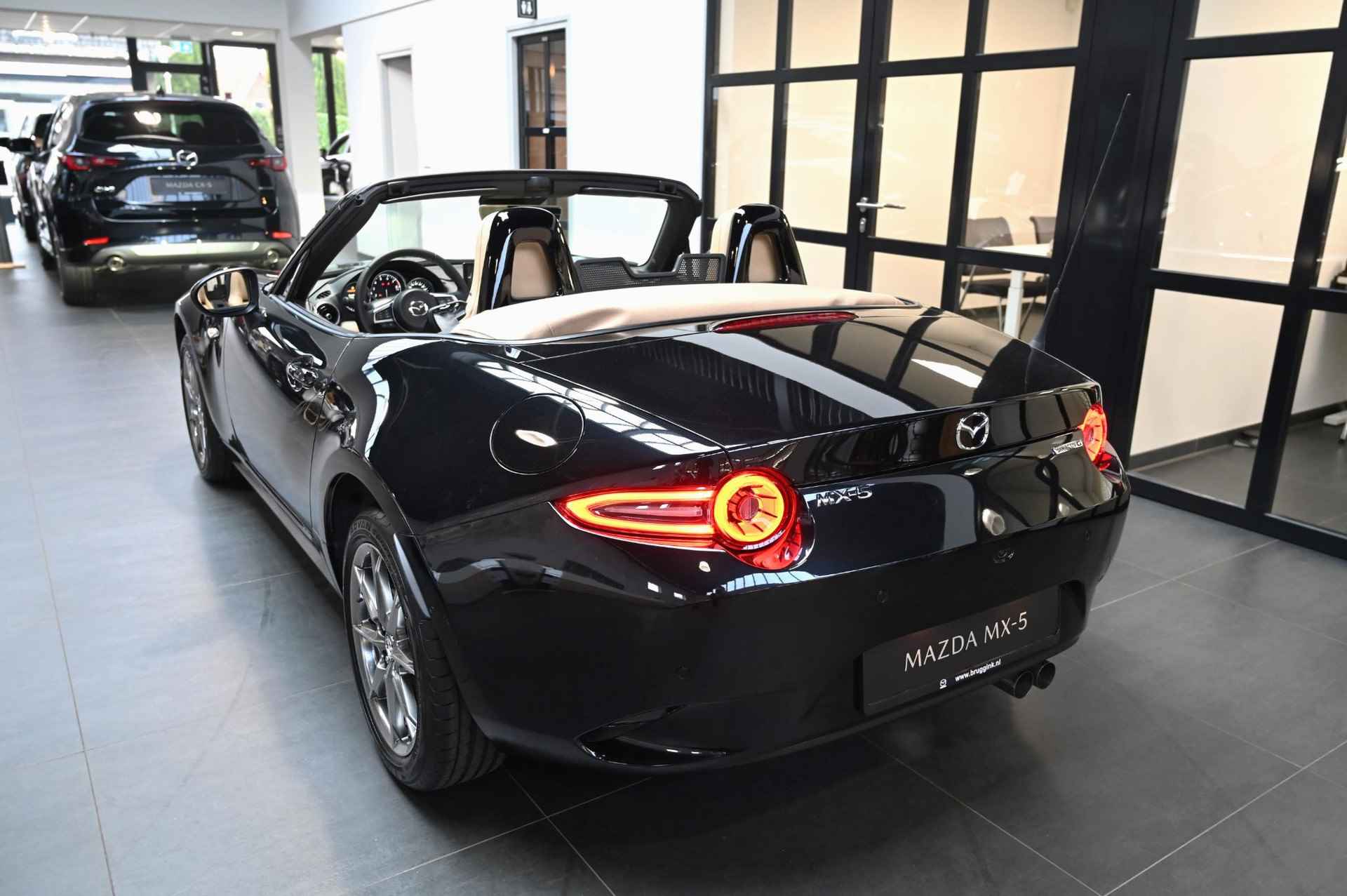 Mazda MX-5 SkyActiv-G 132 6MT Kazari *Actie: nu met €3.000 instapvoordeel* - 3/66