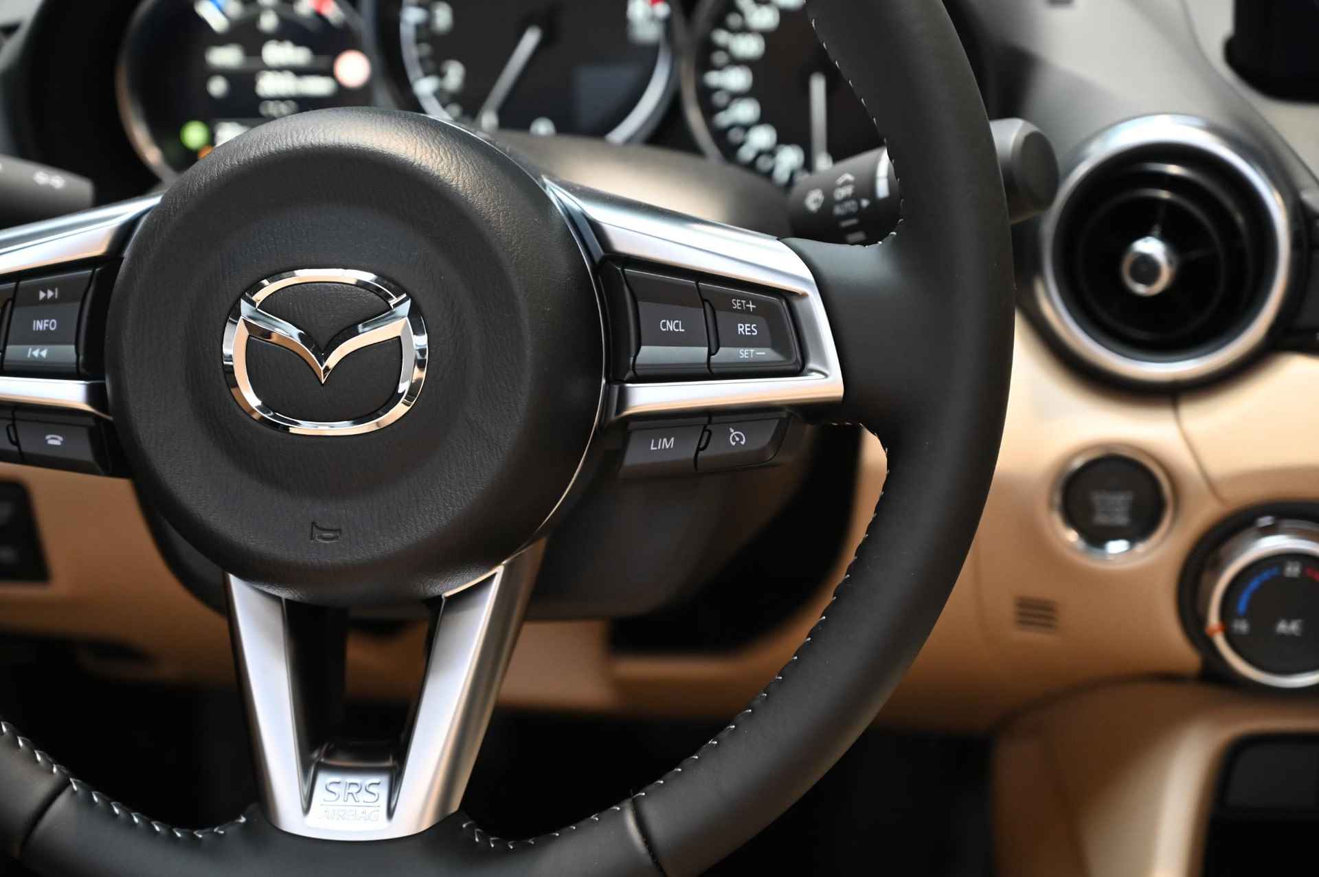 Mazda MX-5 SkyActiv-G 132 6MT Kazari *Actie: nu met €3.000 instapvoordeel* - 34/66