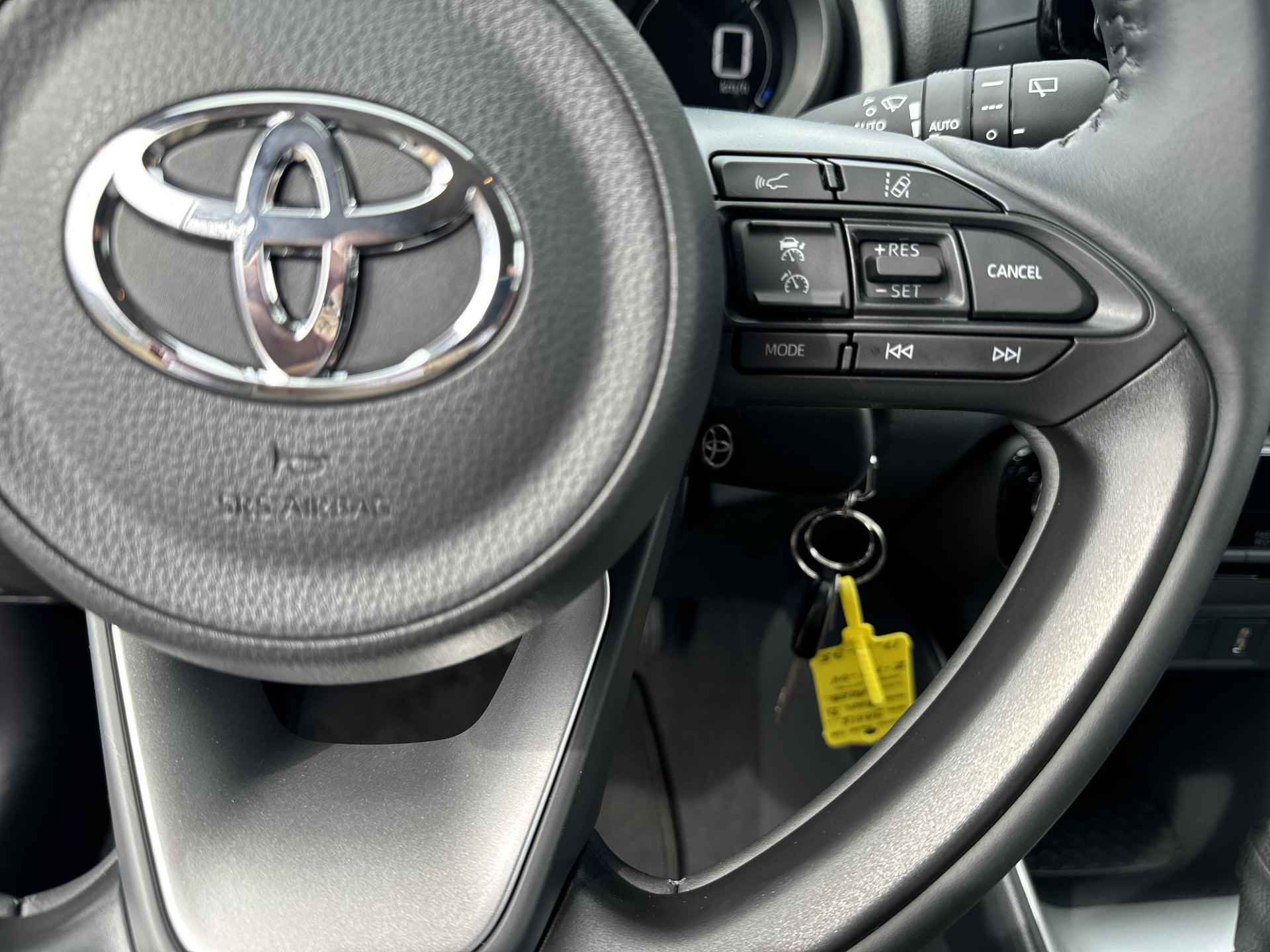Toyota Yaris 1.5 Hybrid Team-D | 06-10141018 Voor meer informatie - 25/31