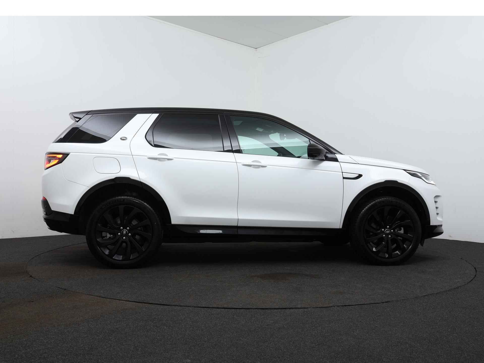 Land Rover Discovery Sport P300e R-Dynamic SE - 10/54