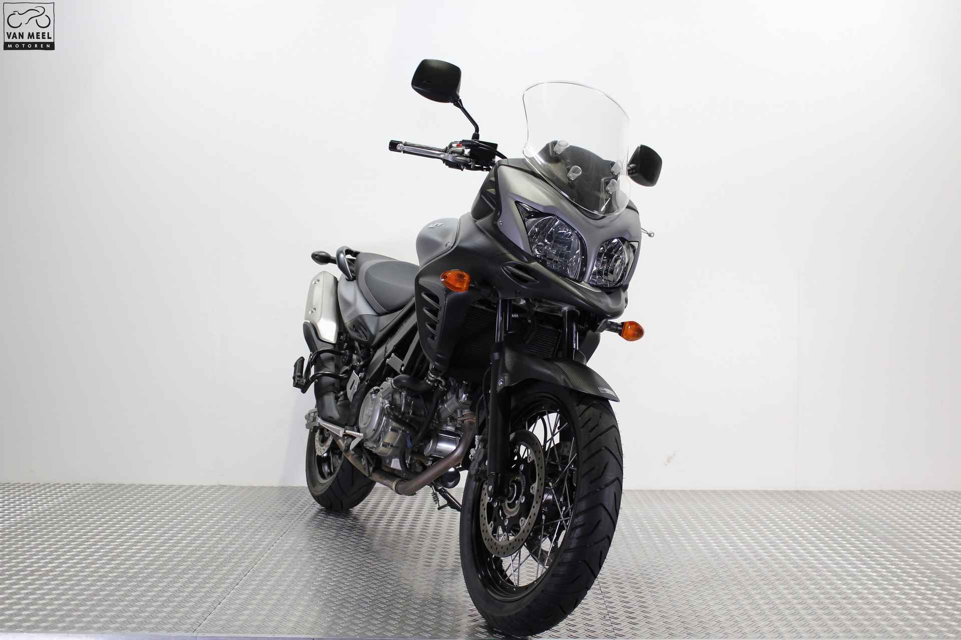 Suzuki DL650XA - 2/10