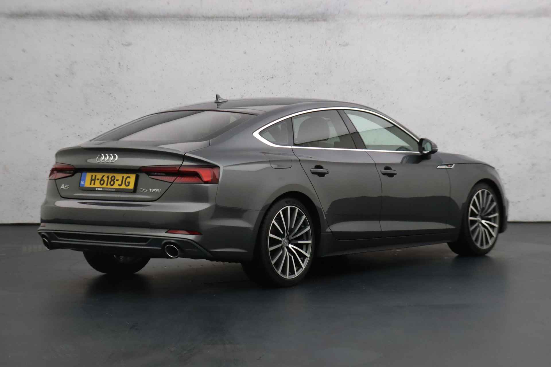 Audi A5 Sportback Sport S-line | Origineel NL | LED | Cruise control | Half leder | Bluetooth - 24/32