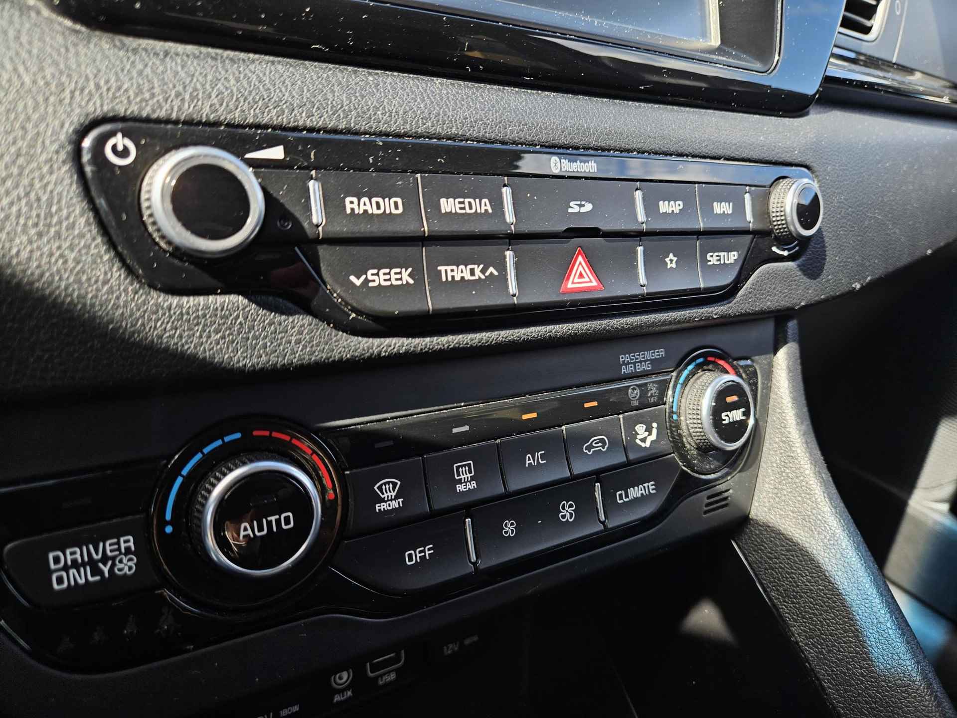 Kia Niro 1.6 GDi Hybrid BusinessLine Automaat | Navi | Clima | Cruise | Stoel- en stuurverwarming - 21/30