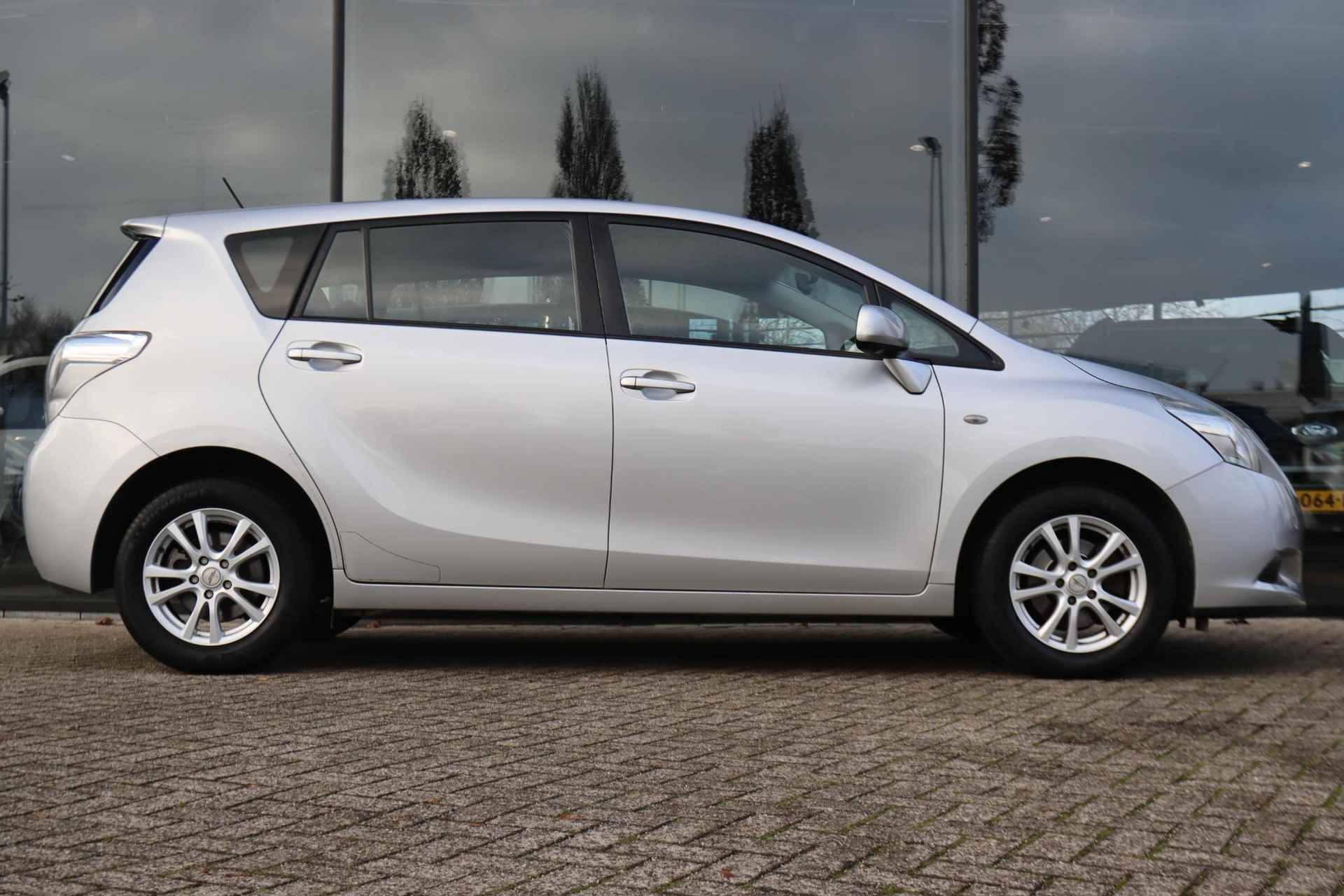 TOYOTA VERSO 1.6 VVT-I ASPIRATION | CRUISE | TREKHAAK | CARPLAY | NAVI | CLIMATE - 4/33