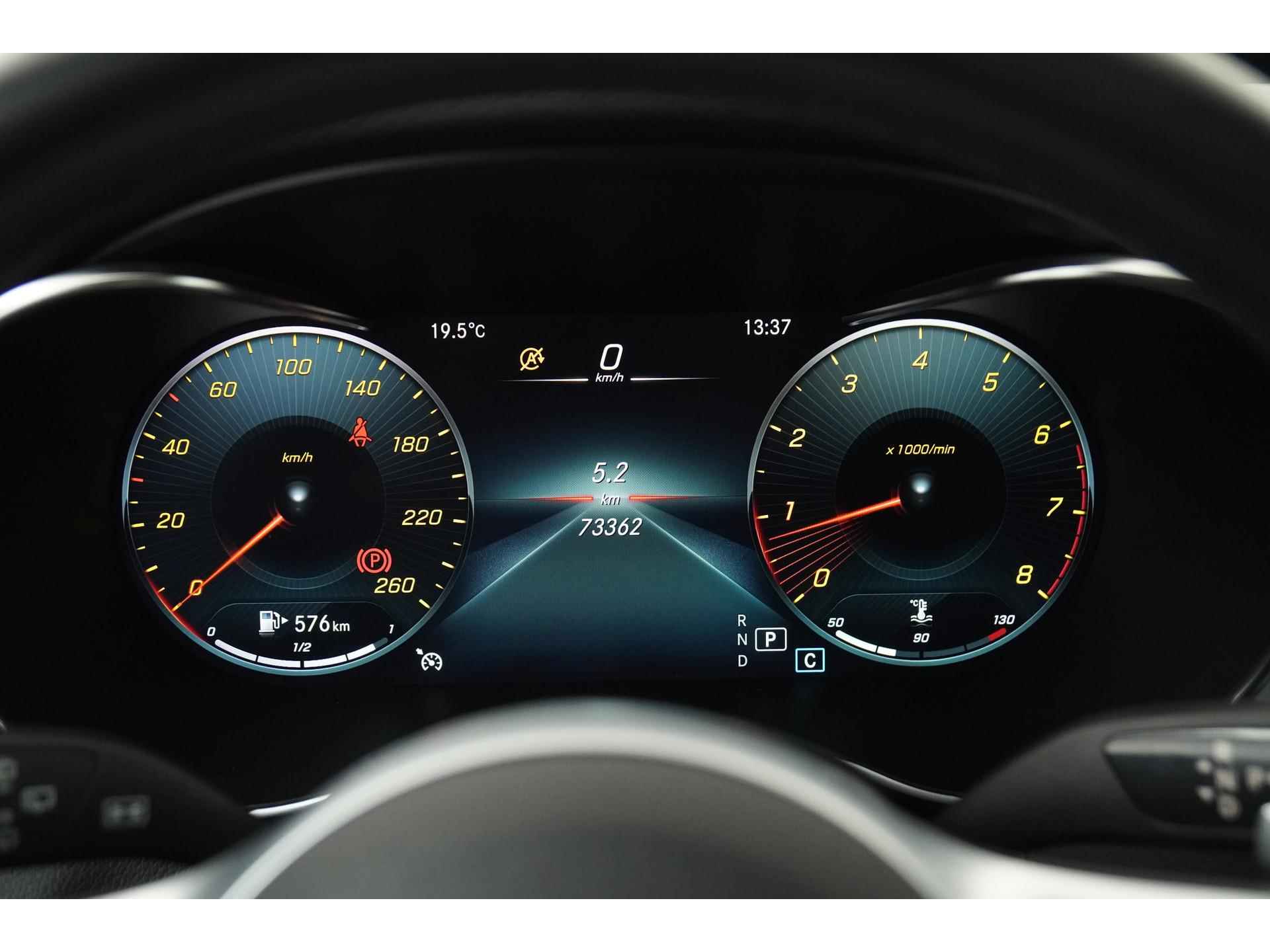 Mercedes-Benz C-Klasse Estate 180 AMG Night | Panoramadak | Leder | Camera | Carplay |  Zondag Open! - 9/48