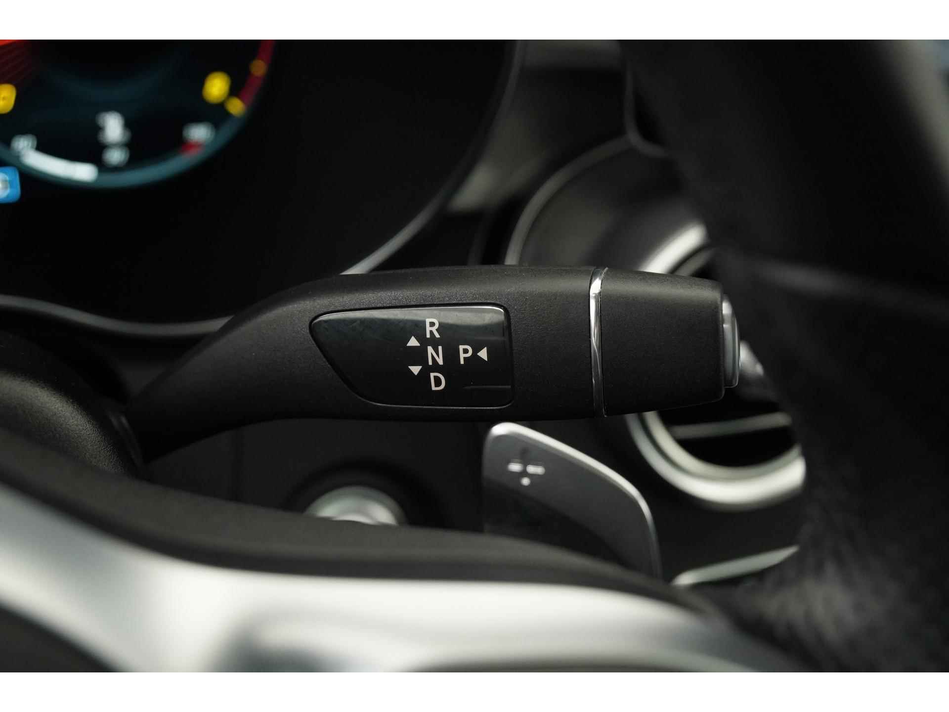 Mercedes-Benz C-Klasse Estate 180 AMG Night | Panoramadak | Leder | Camera | Carplay |  Zondag Open! - 13/48