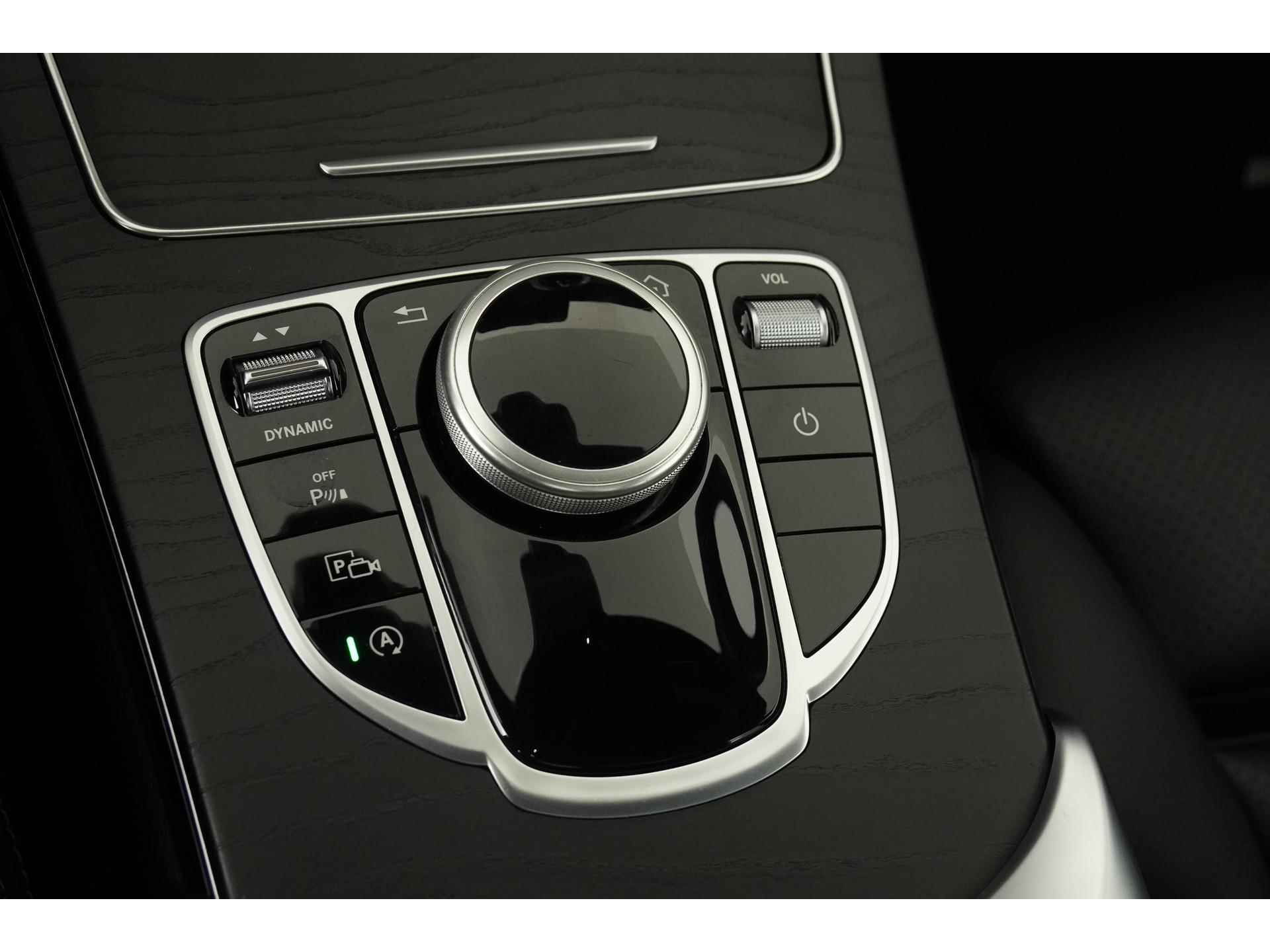 Mercedes-Benz C-Klasse Estate 180 AMG Night | Panoramadak | Leder | Camera | Carplay |  Zondag Open! - 14/48