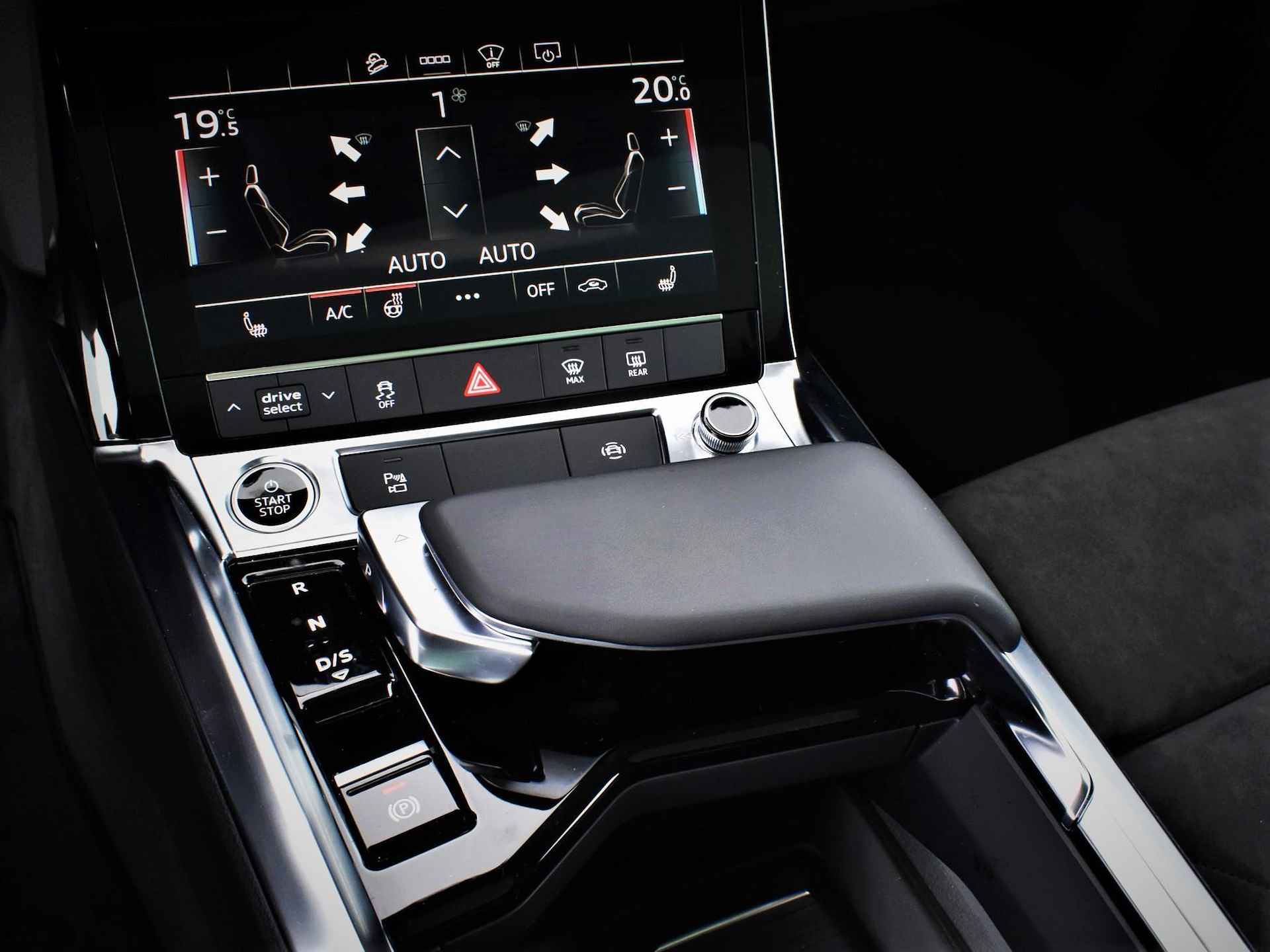 Audi e-tron Sportback 50 Quattro 313pk S Edition | 8% Bijtelling | Panoramadak | 360 Camera | Head-up Display | Keyless Entry &Go | Matrix Led | Assistentiepakket Tour · TOPDEAL - 32/35