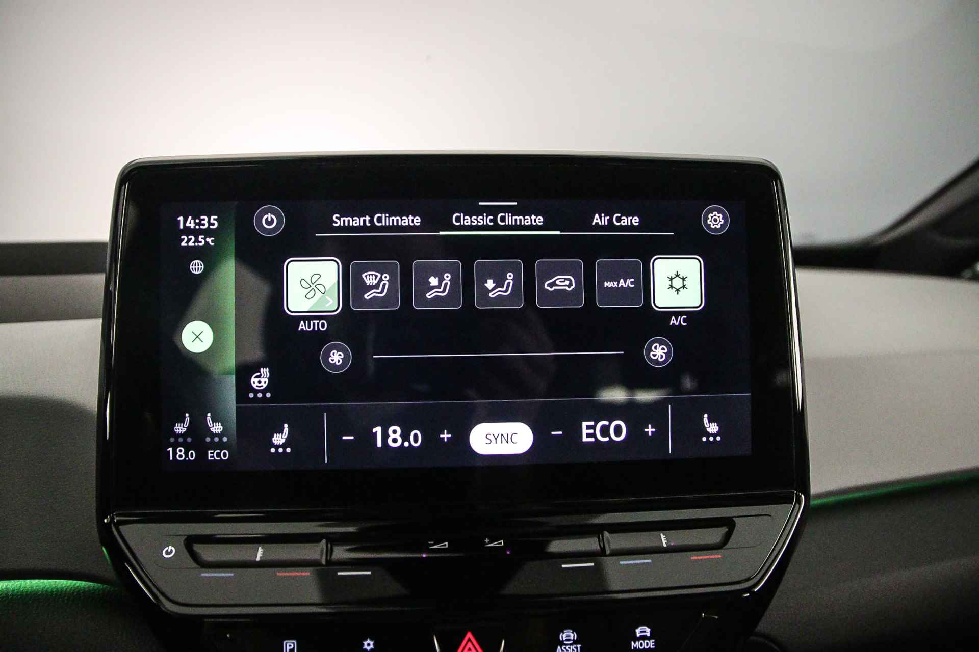 Volkswagen ID.3 1st Max 204pk Automaat Adaptive cruise control, Panoramadak, Navigatie, Achteruitrijcamera, LED matrix koplampen, Elektrisch verstelbare voorstoelen, Stoelverwarming, Parkeersensoren, Stuurwiel verwarmd - 28/43