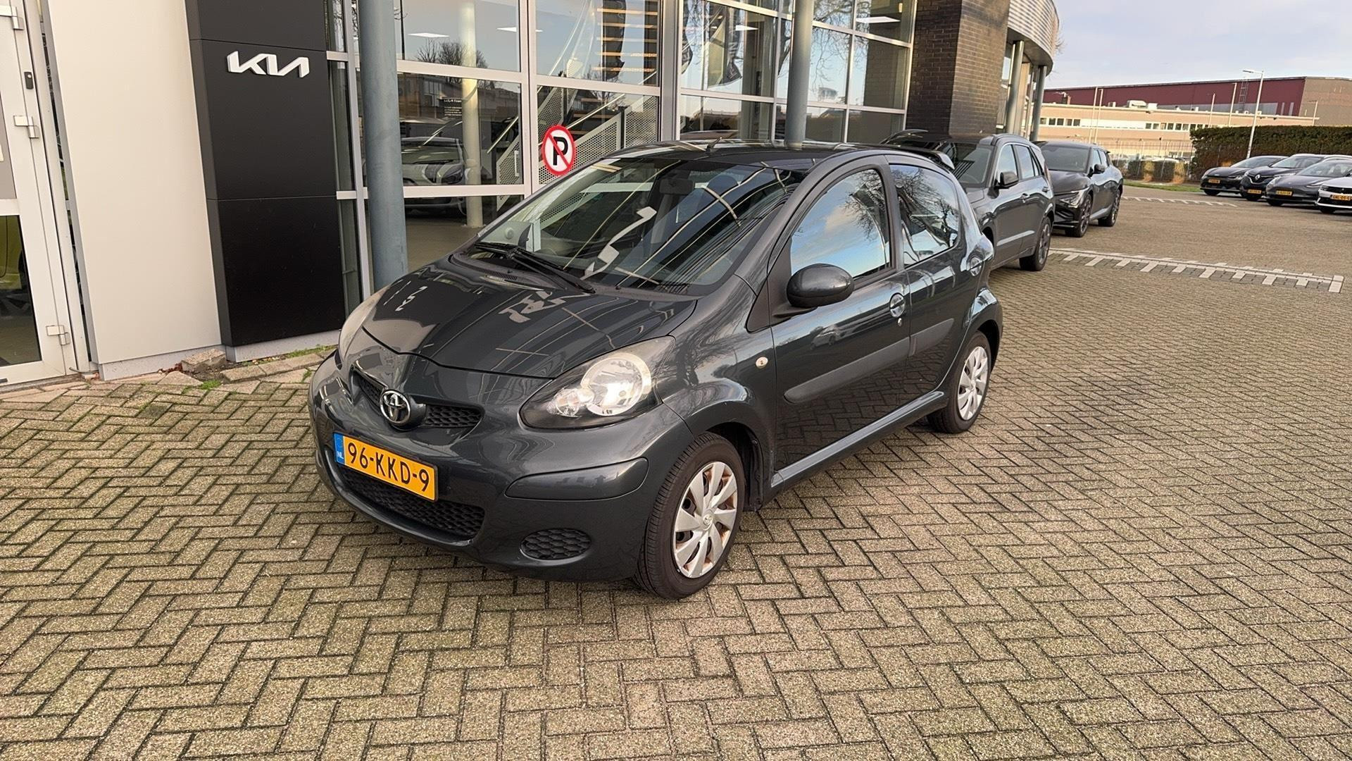 Toyota Aygo 1.0-12V Comfort | Airco | Elektrische ramen | Nette auto! |