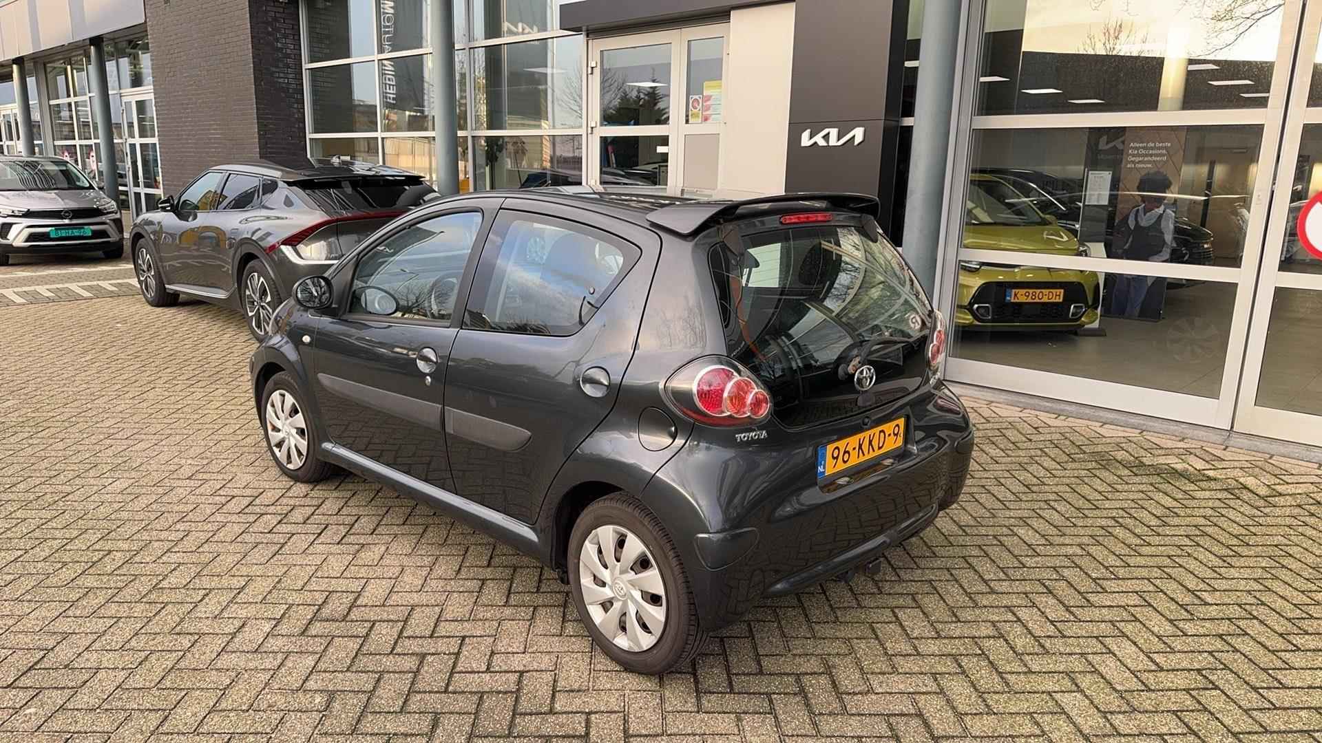 Toyota Aygo 1.0-12V Comfort | Airco | Elektrische ramen | Nette auto! | - 2/14