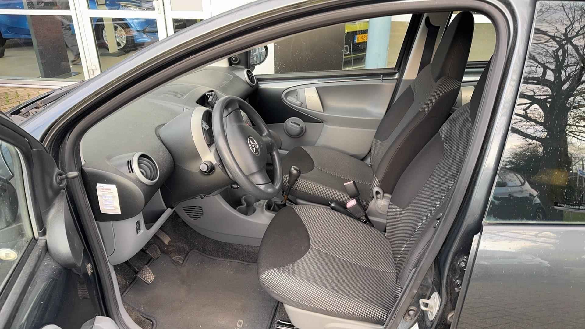 Toyota Aygo 1.0-12V Comfort | Airco | Elektrische ramen | Nette auto! | - 8/14