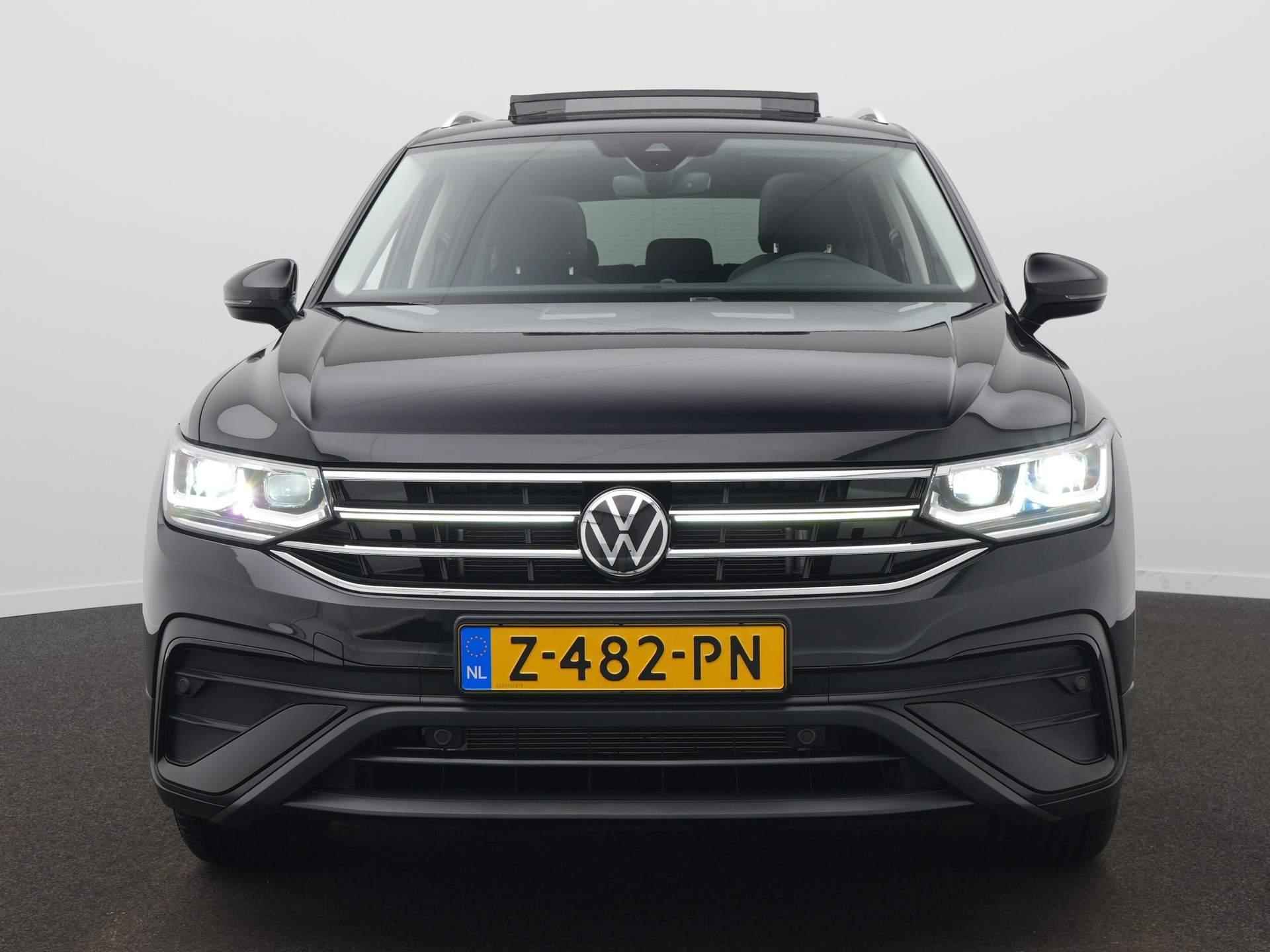 Volkswagen Tiguan Allspace 1.5 TSI Life Business 7p. Panoramadak - Camera - Trekhaak - Navigatie - 7 Zits - 2/63