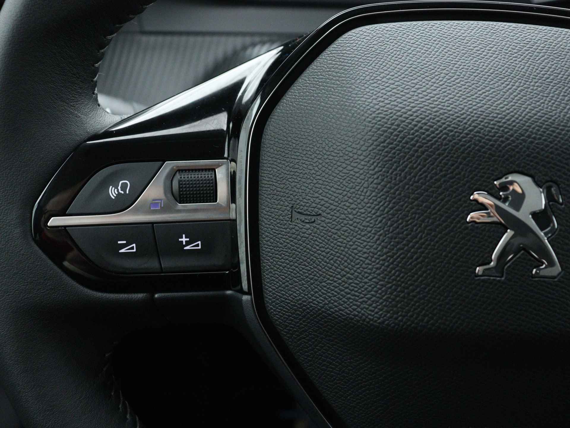 Peugeot e-208 EV Allure Limited 50 kWh | 136Pk | Navigatie | Parkeersensoren achter | Lichtmetalen velgen | - 20/43