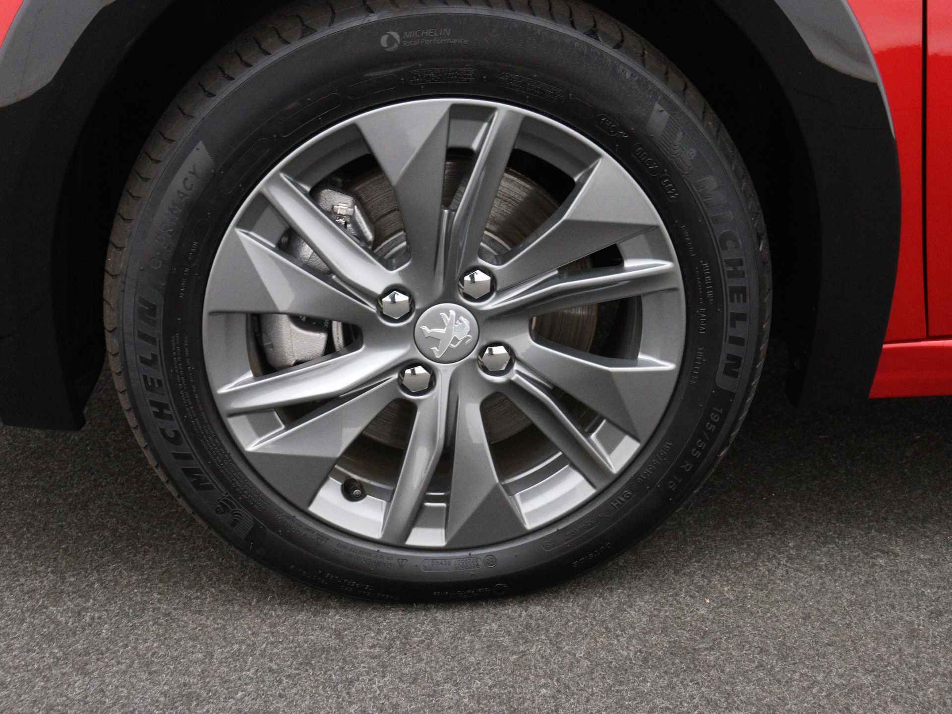 Peugeot e-208 EV Allure Limited 50 kWh | 136Pk | Navigatie | Parkeersensoren achter | Lichtmetalen velgen | - 42/43