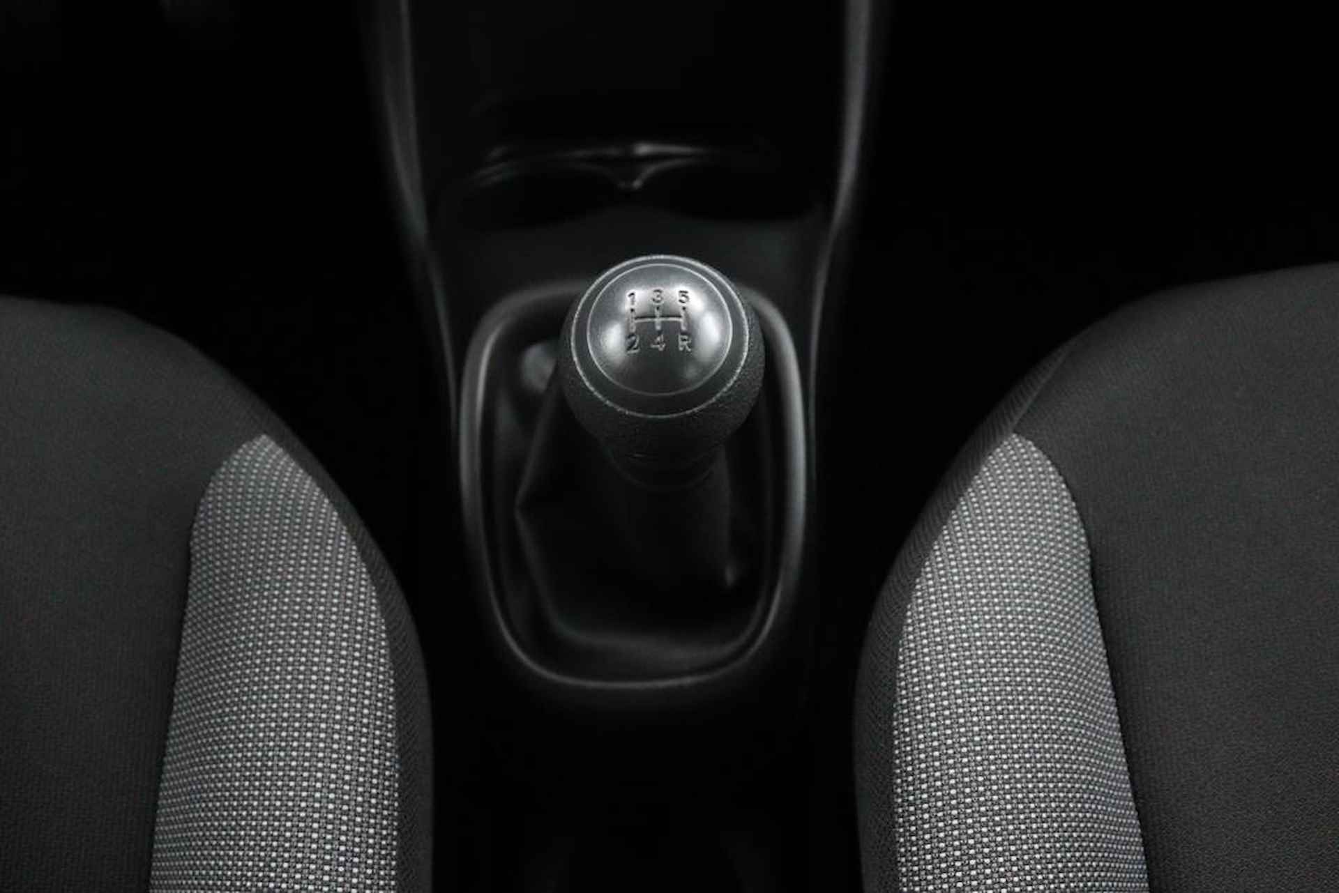 Toyota Aygo 1.0 VVT-i x-fun | Airco | Bluetooth | 5-Deurs | Speedlimiter | - 25/45