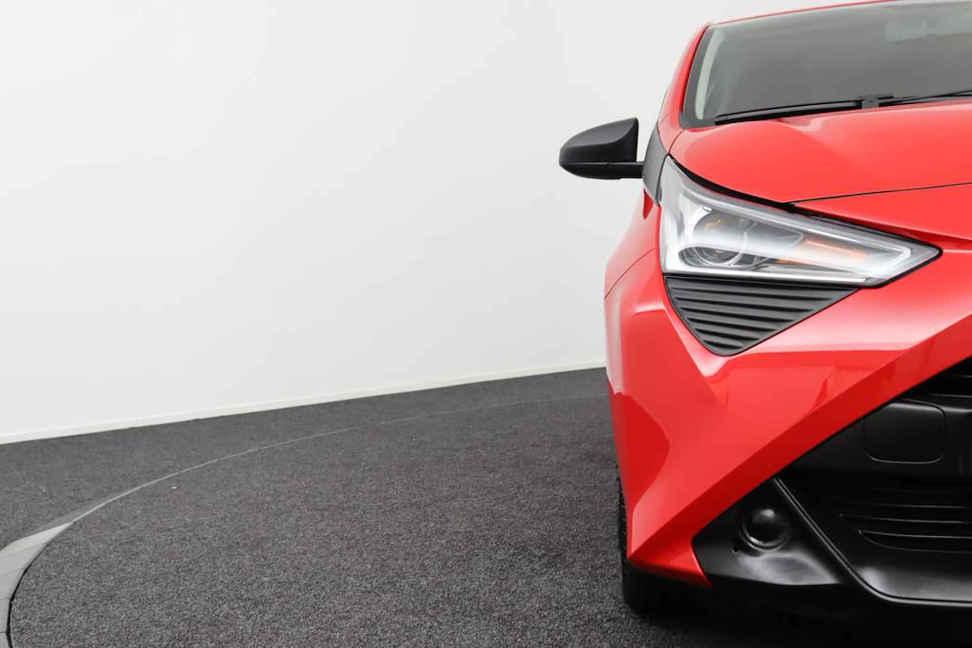 Toyota Aygo 1.0 VVT-i x-fun | Airco | Bluetooth | 5-Deurs | Speedlimiter | - 35/45