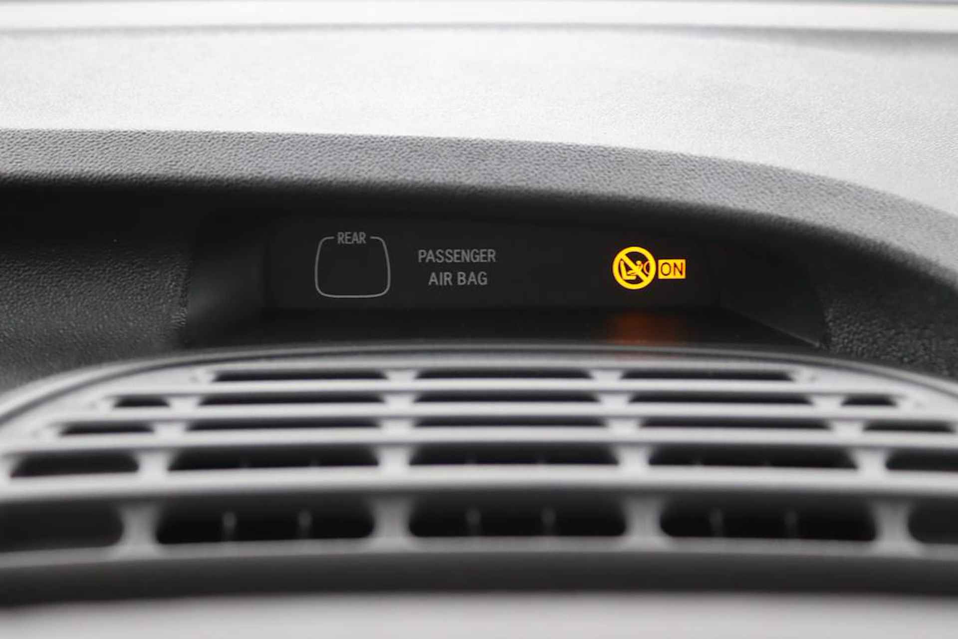 Toyota Aygo 1.0 VVT-i x-fun | Airco | Bluetooth | 5-Deurs | Speedlimiter | - 39/45