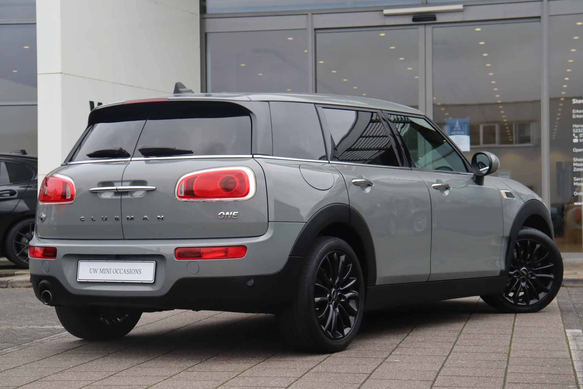 MINI Clubman One Pepper / Comfort Access / Stoelverwarming / PDC achter / Navigatie / Airconditioning / Getint glas achter - 10/27