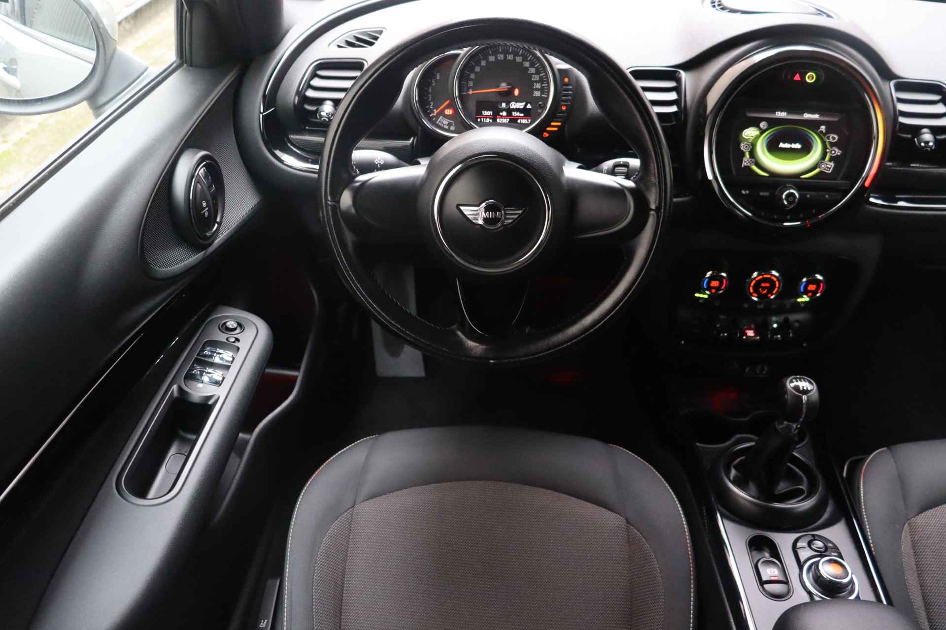 MINI Clubman One Pepper / Comfort Access / Stoelverwarming / PDC achter / Navigatie / Airconditioning / Getint glas achter - 16/27