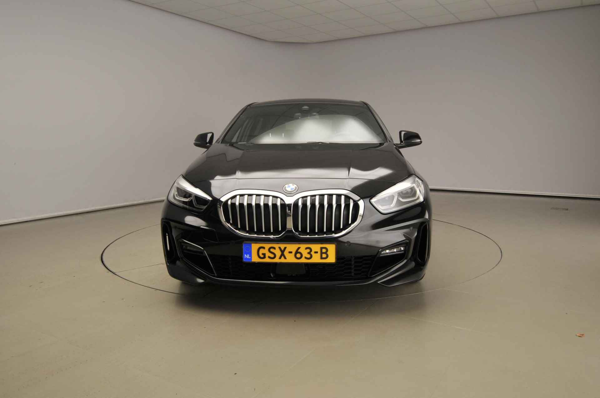 BMW 1 Serie 5-deurs 118d Handbak !! | M-Sportpakket | LED | Navigatie | Sportstoelen | DAB | Hifi speakers | Alu 17 inch - 4/40