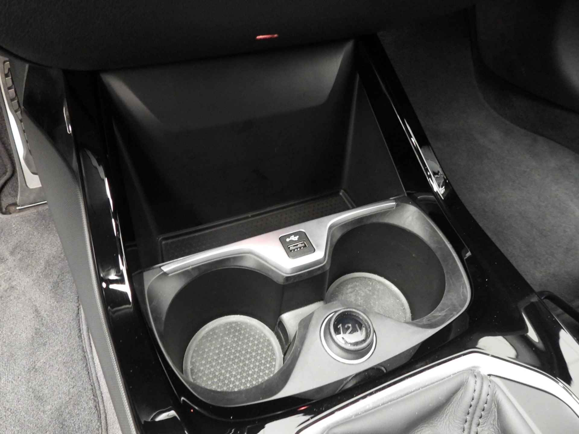 BMW 1 Serie 5-deurs 118d Handbak !! | M-Sportpakket | LED | Navigatie | Sportstoelen | DAB | Hifi speakers | Alu 17 inch - 31/40