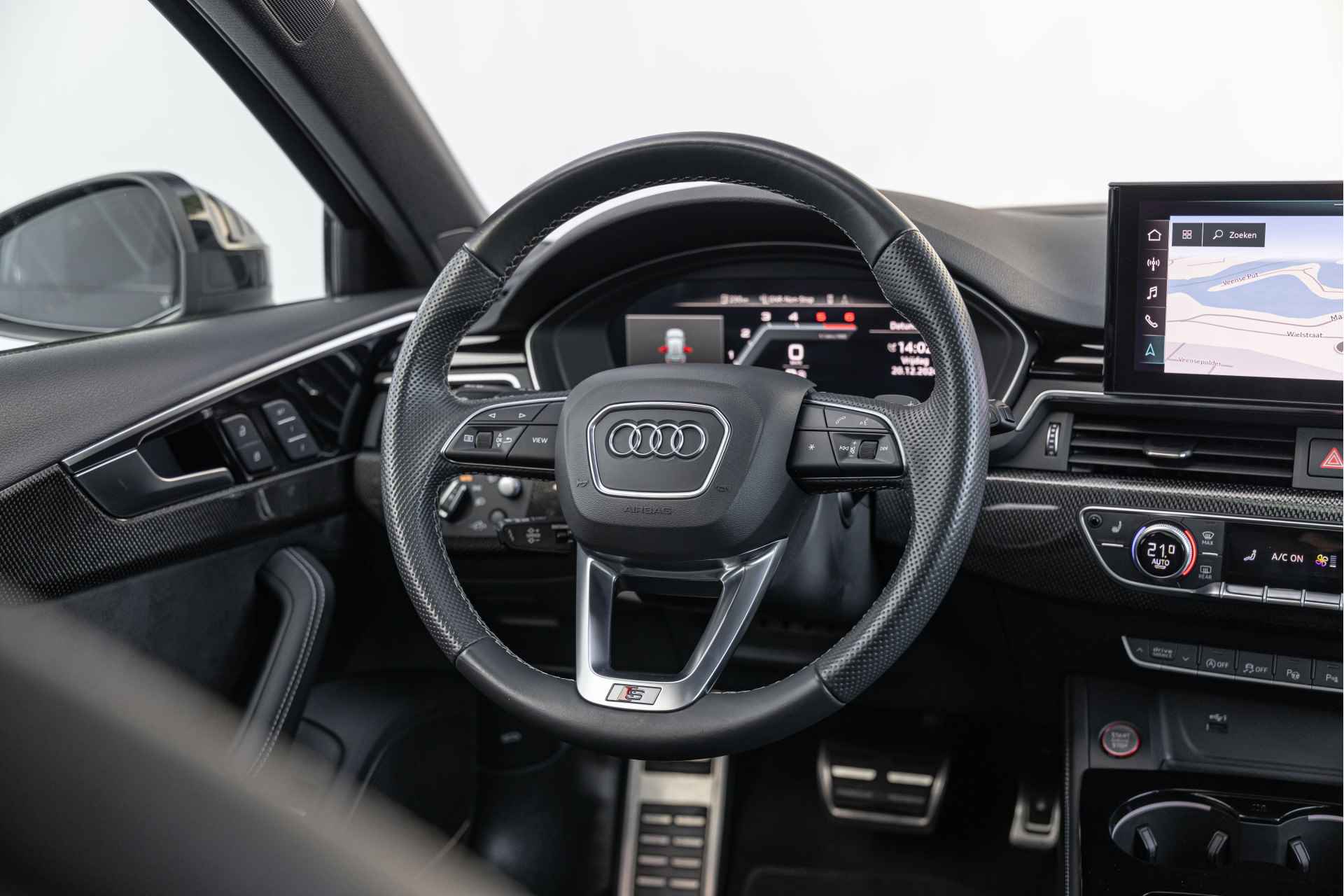 Audi S4 Avant 3.0 TDI 347pk Quattro S-stoelen Pano B&O Matrix LED HuD - 12/32