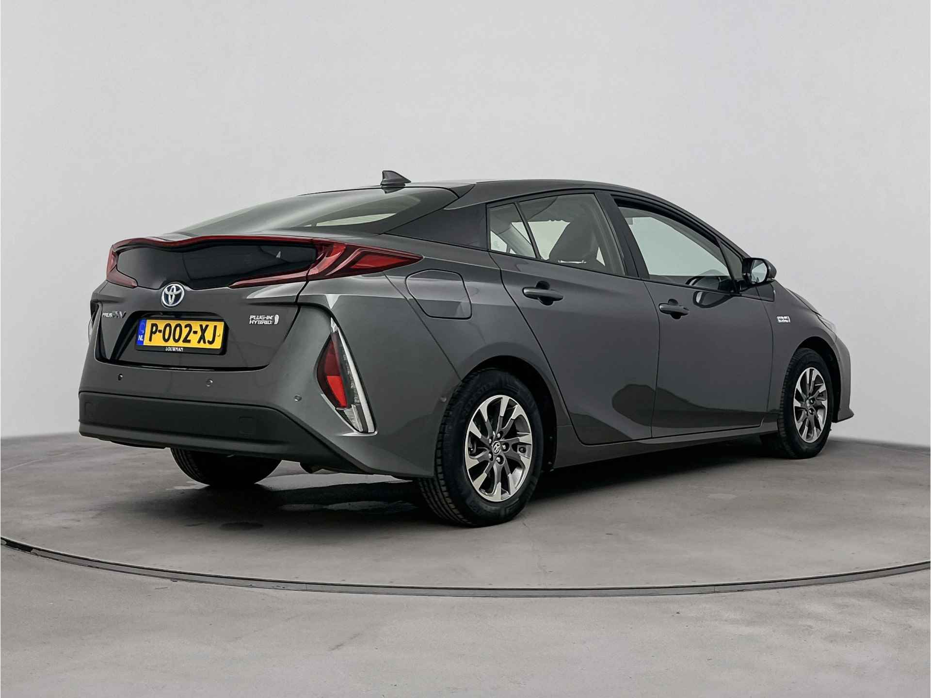 Toyota Prius 1.8 Plug-in Business Plus Limited | JBL | Cruise Control Adaptief | Navigatie | LM velgen | Parkeersensoren | Dodehoek Ass. | Head-up Display | Climate Control | Leder | - 3/40