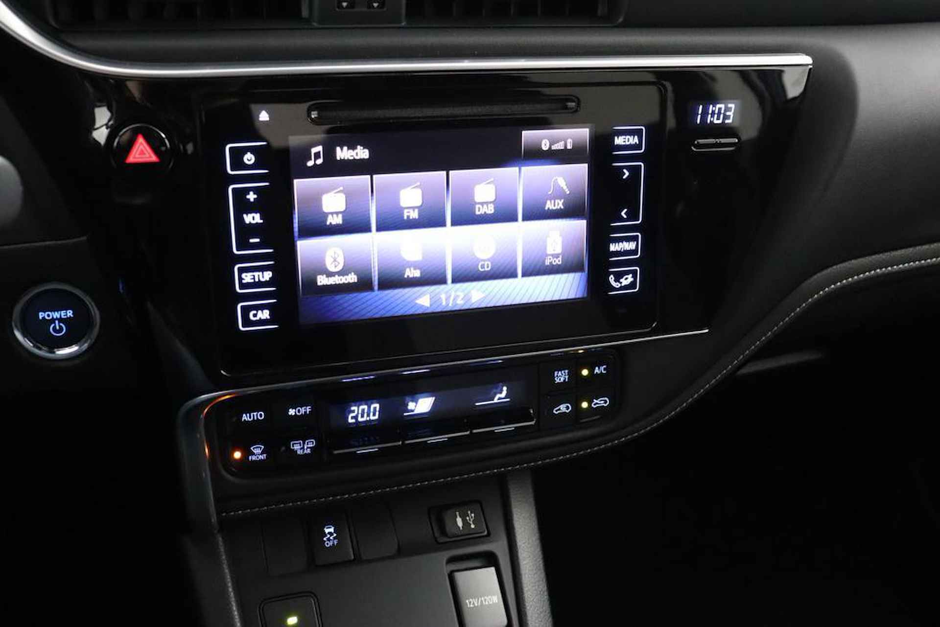 Toyota Auris Touring Sports 1.8 Hybrid Dynamic Go | Trekhaak | Cruise-Control | Climate-control | Navigatie | - 9/49