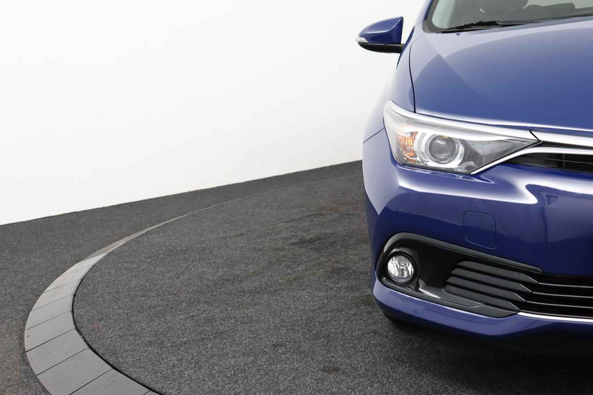Toyota Auris Touring Sports 1.8 Hybrid Dynamic Go | Trekhaak | Cruise-Control | Climate-control | Navigatie | - 37/49