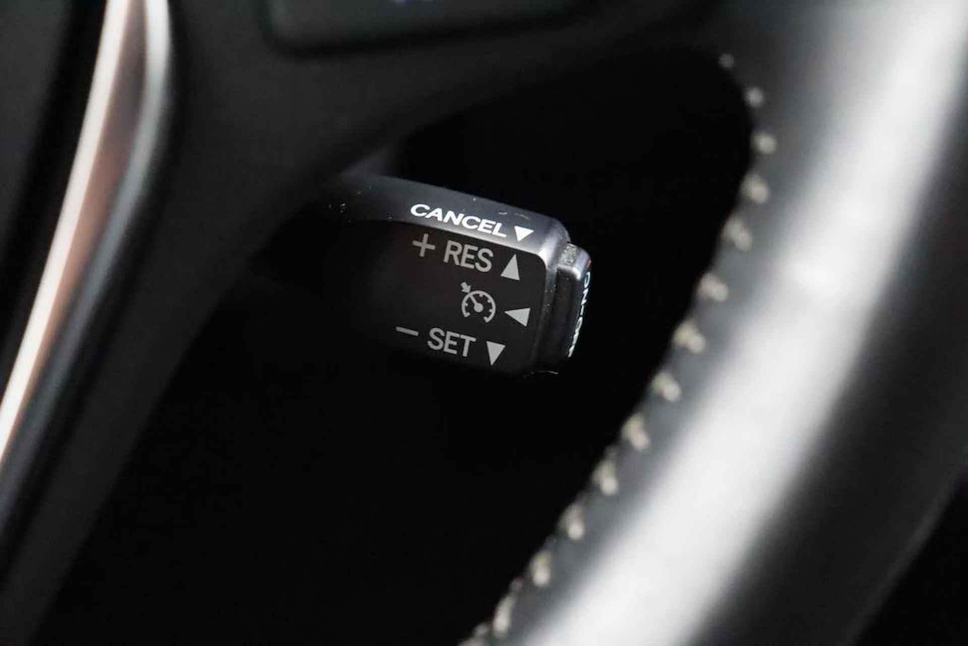 Toyota Auris Touring Sports 1.8 Hybrid Dynamic Go | Trekhaak | Cruise-Control | Climate-control | Navigatie | - 45/49