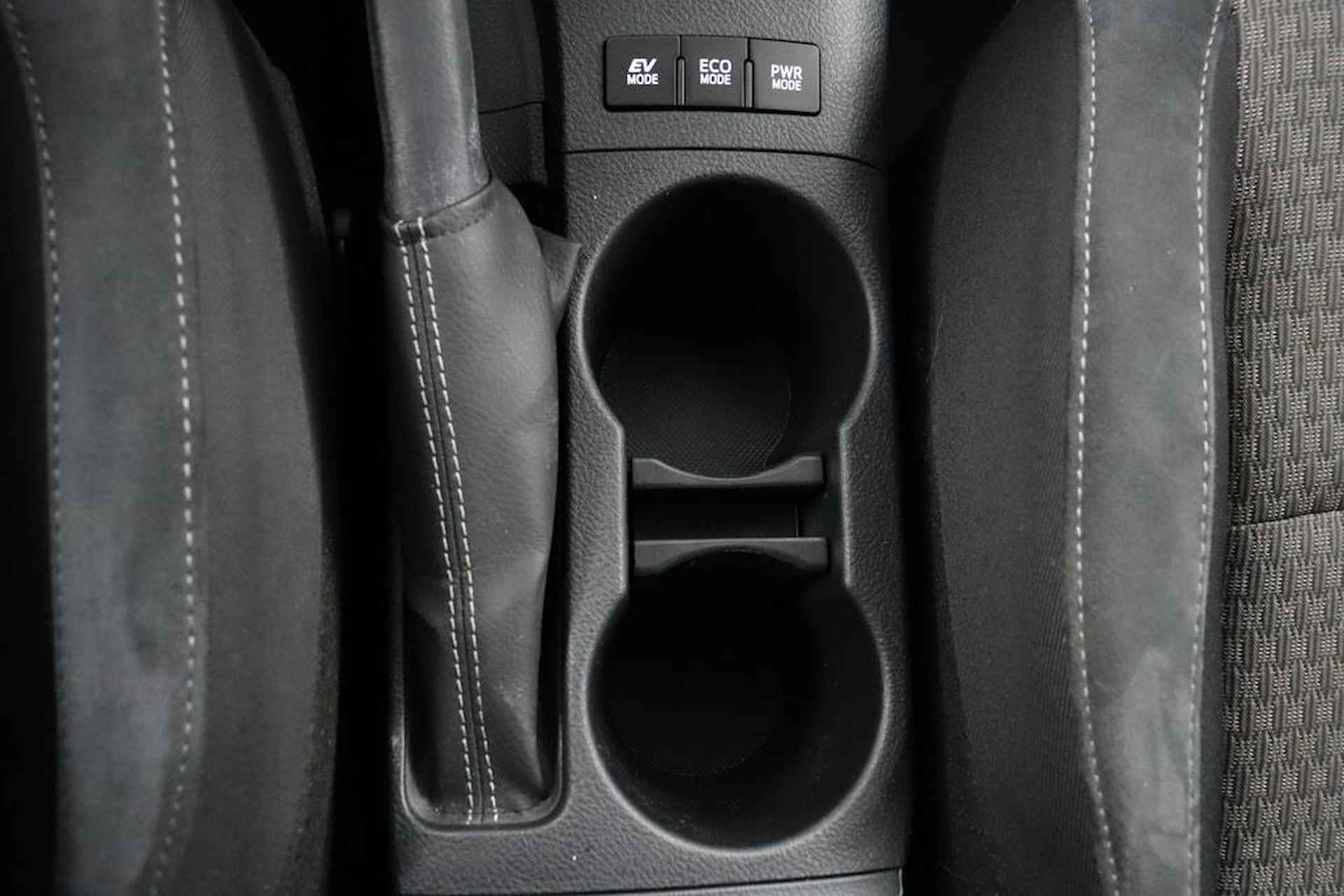 Toyota Auris Touring Sports 1.8 Hybrid Dynamic Go | Trekhaak | Cruise-Control | Climate-control | Navigatie | - 46/49