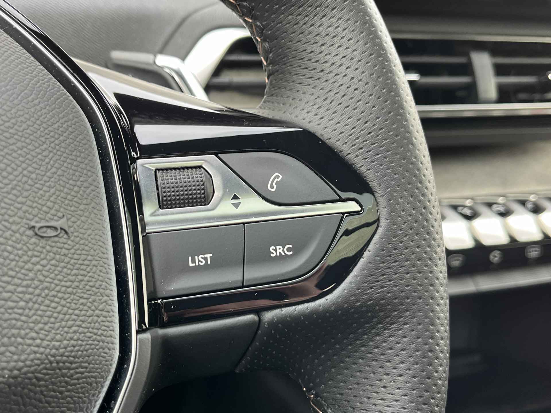 Peugeot 5008 1.2 Hybrid GT 136pk Hybrid Automaat | Panoramadak | Stoelverwarming | 19" Lichtmetalen Velgen - 36/50